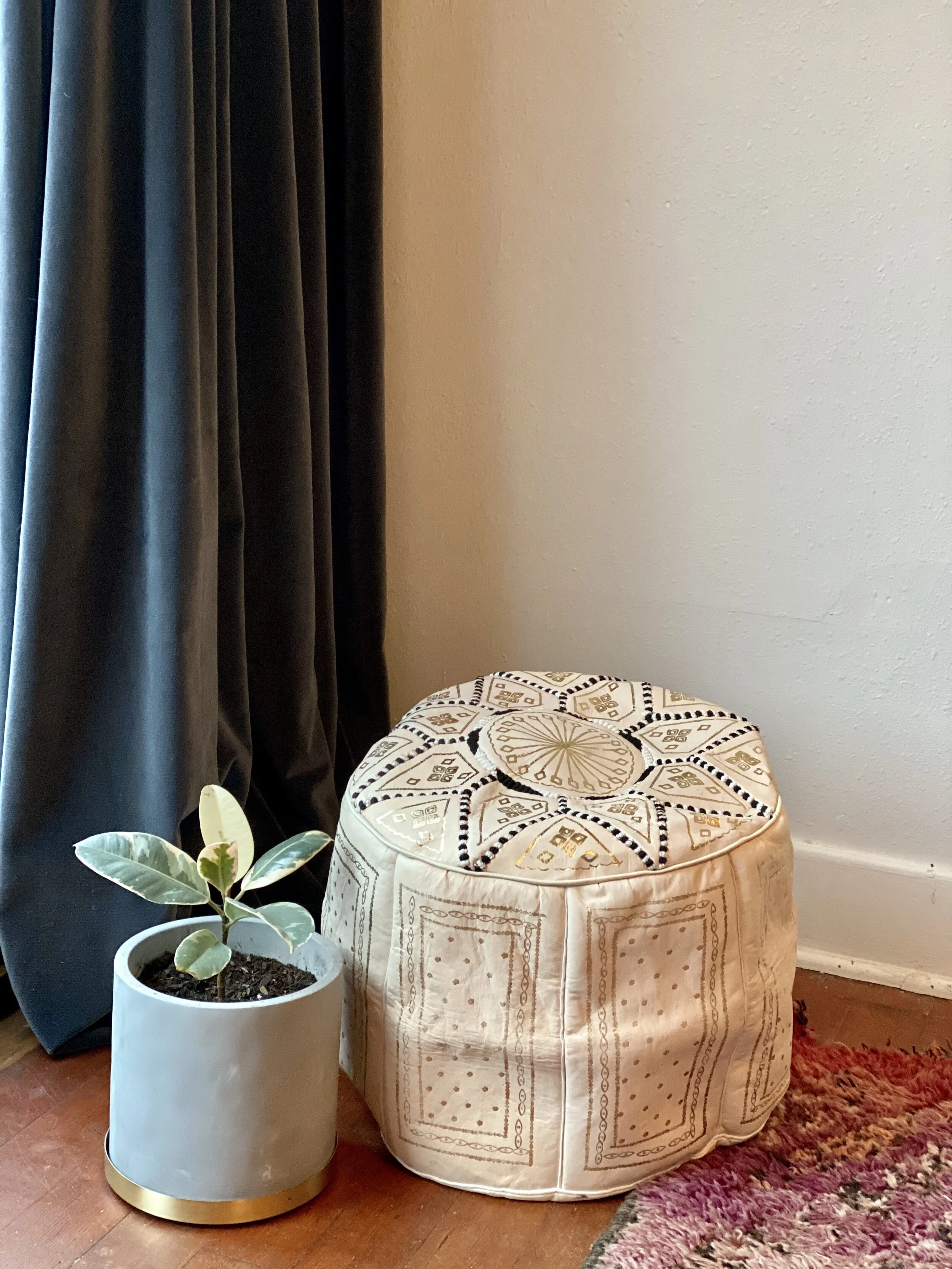 Leather Pouf - Cream