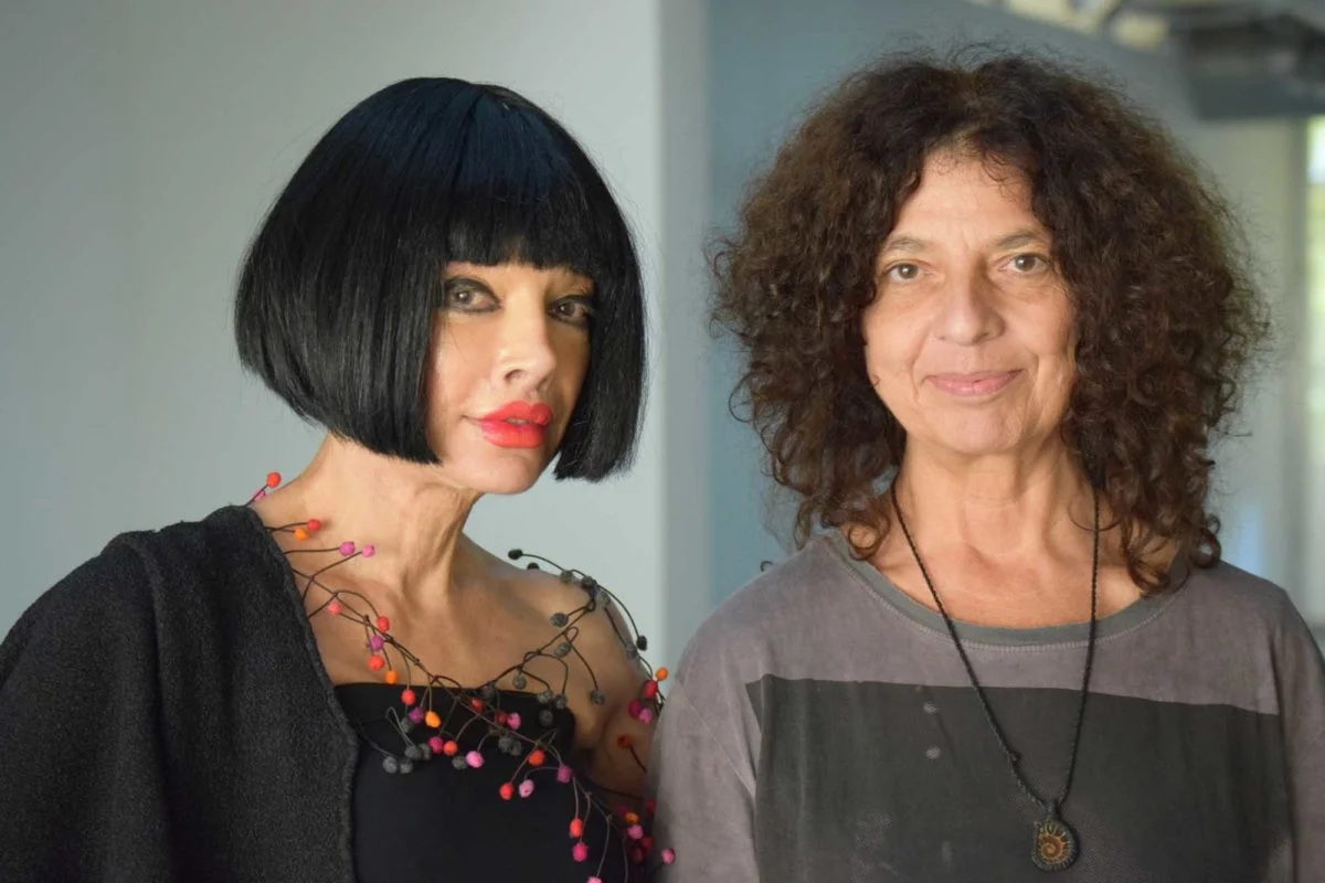 Time4Art curator Homeira Goldstein with “Mimesis” artist Carla Viparelli. Photo by Bondo Wyszpolski