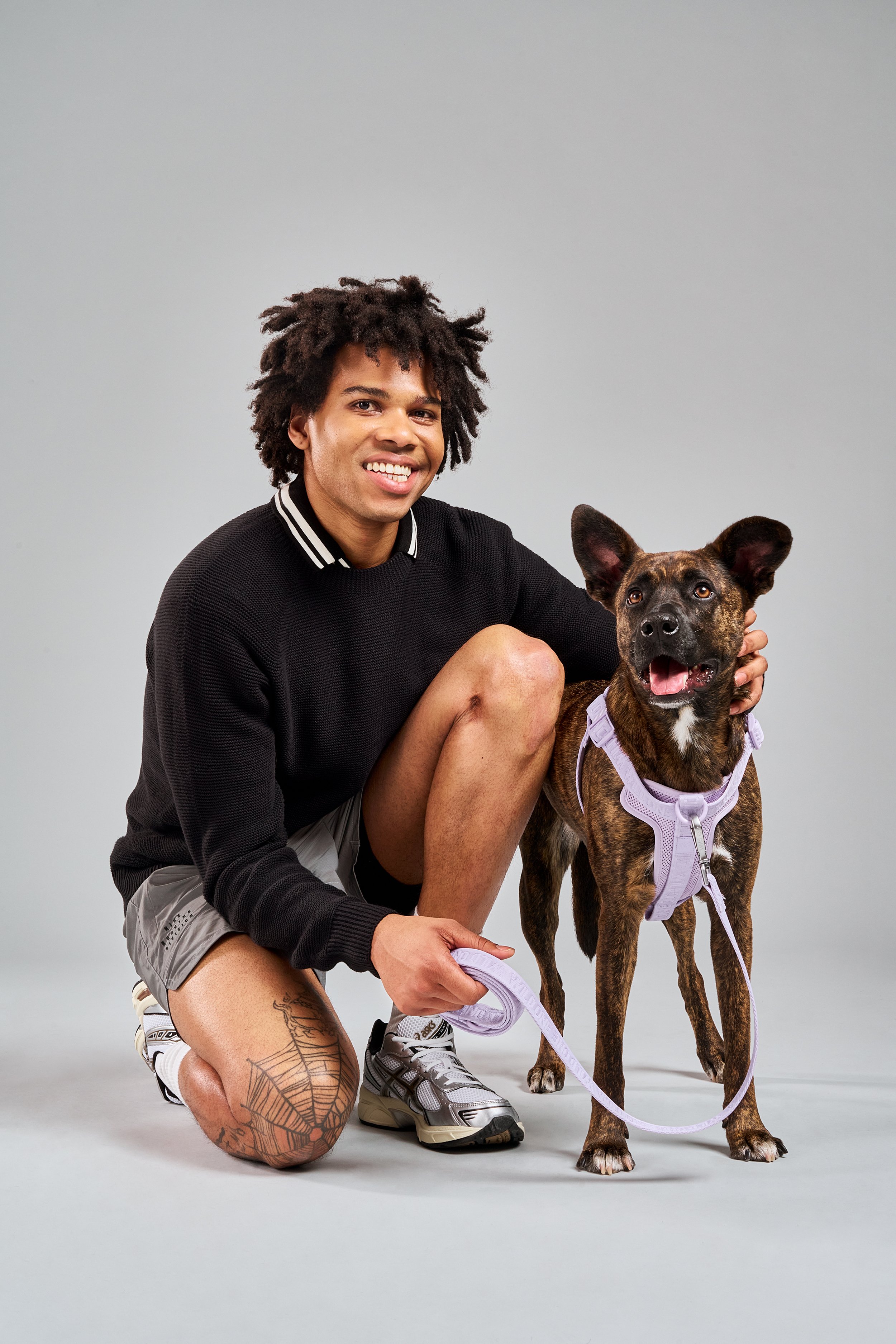 WO_VM_StepInHarness_Leash_Lilac_AirCollection_Campaign_04_2x3_Print.jpg