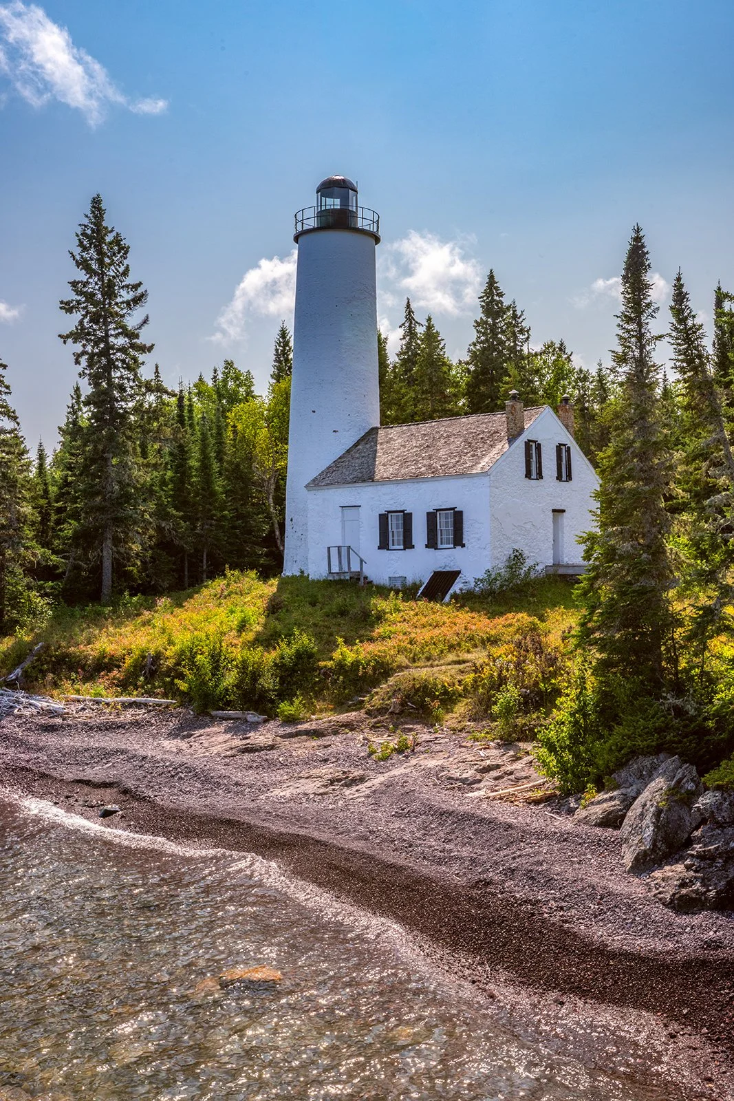 MI17-0980-9382 Rock Harbor Lighthouse in September by Aubrieta Hope.jpg