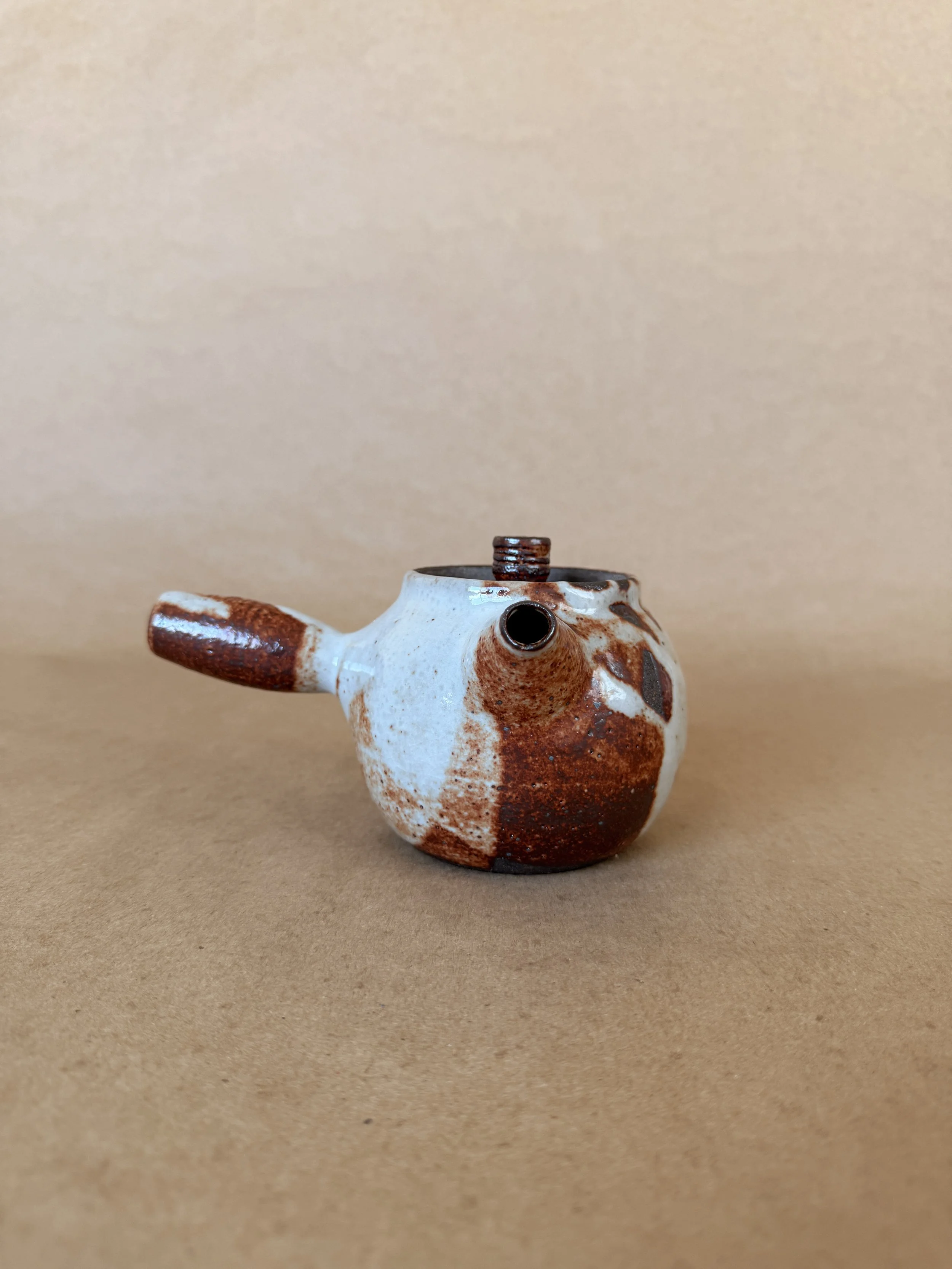 Breathe Teapot (300ml) • Lefty