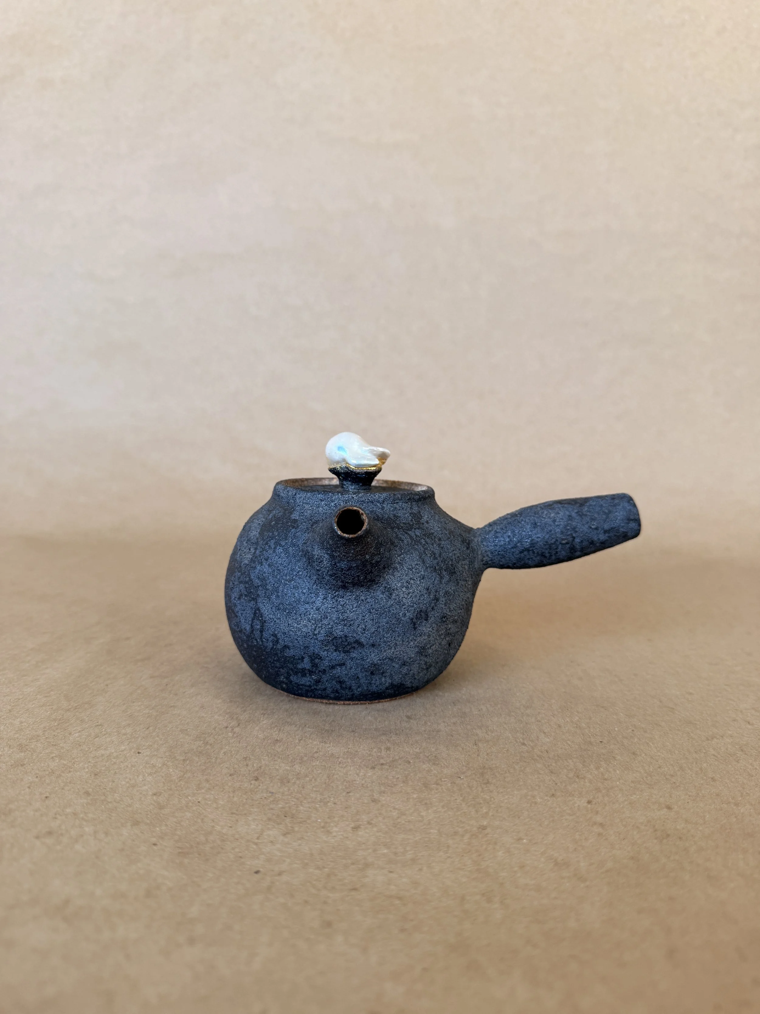 Lotus Teapot (300ml)