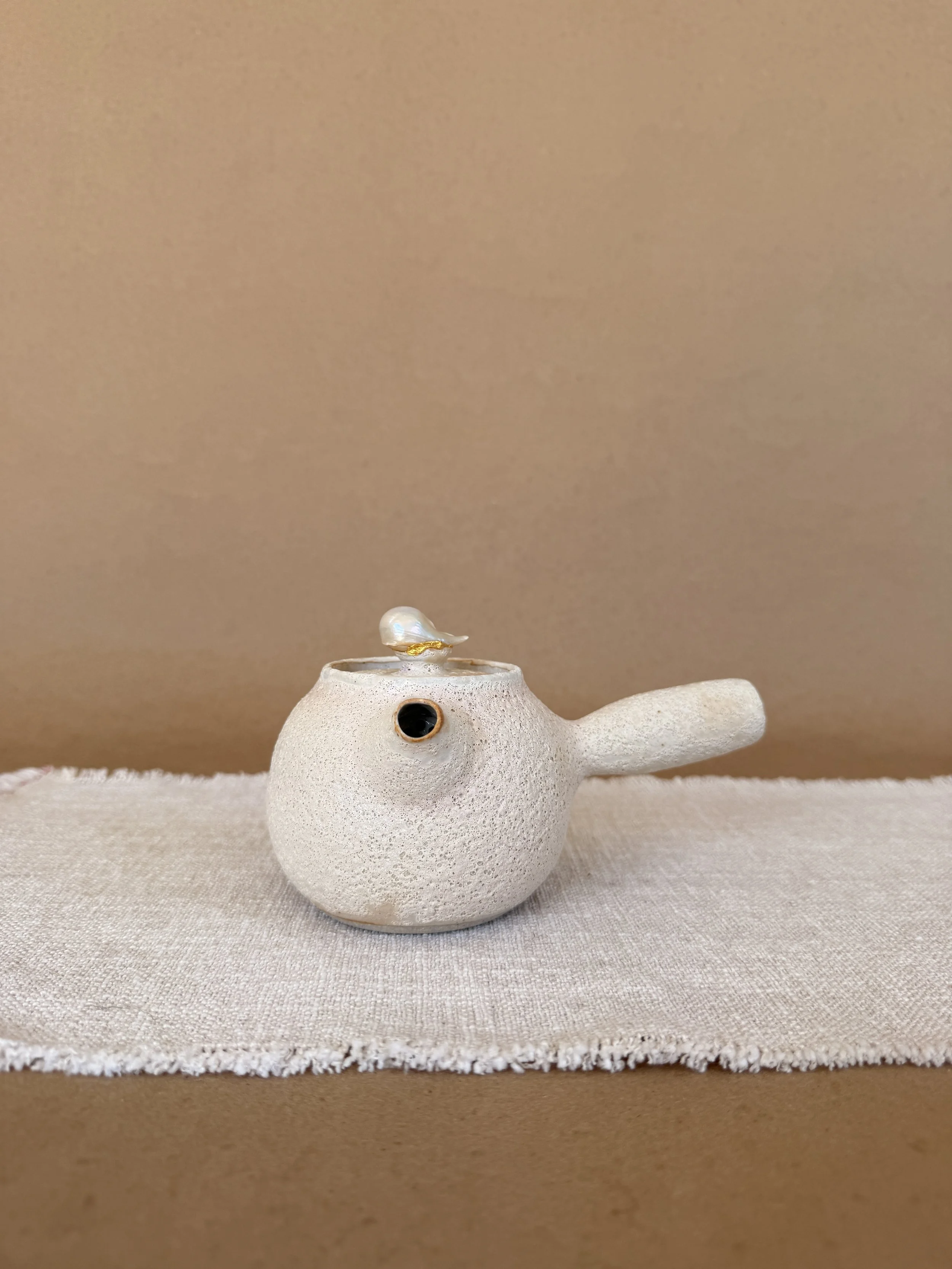 Yin Teapot (250ml)