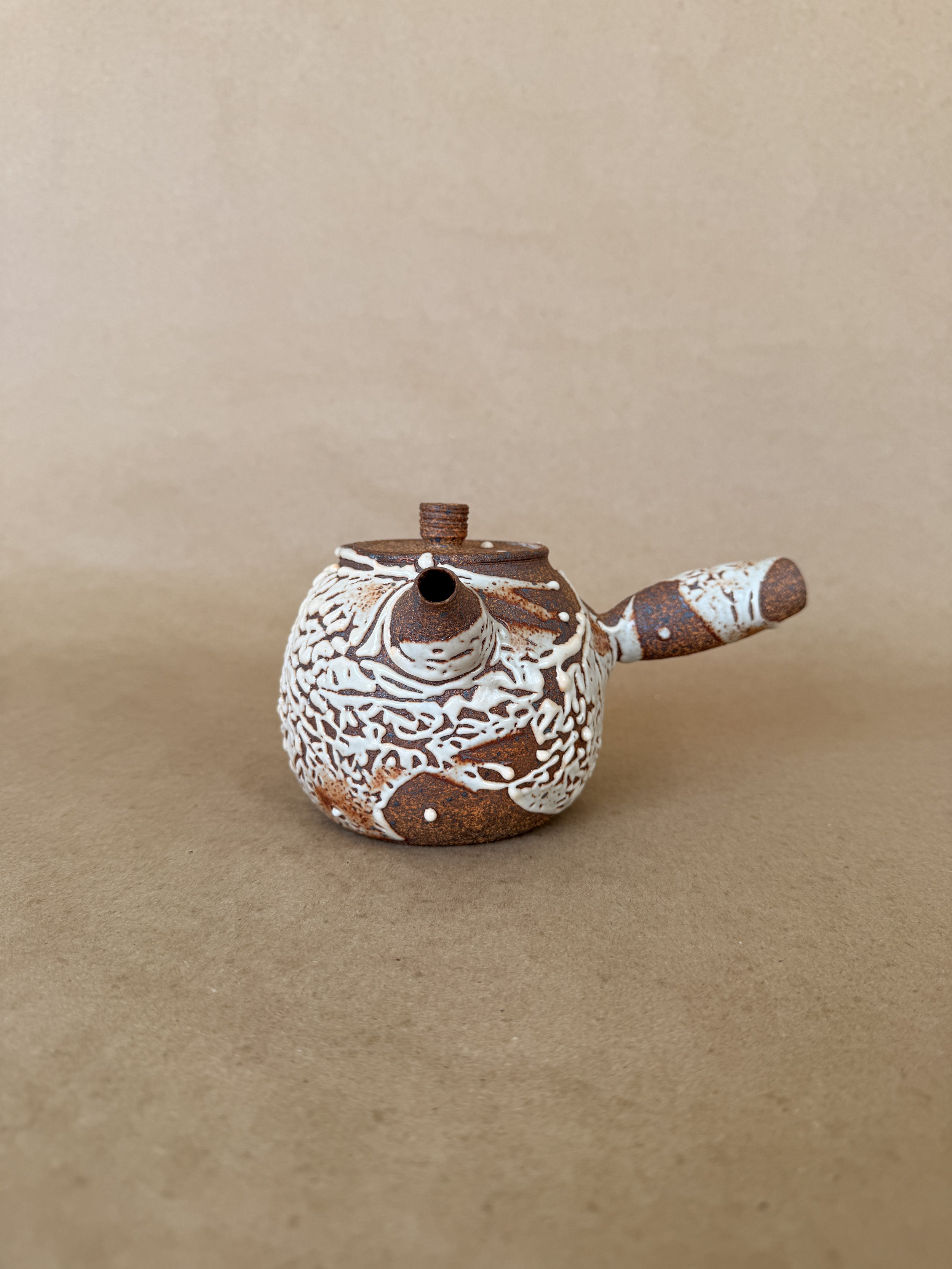 Coral Teapot (400ml)