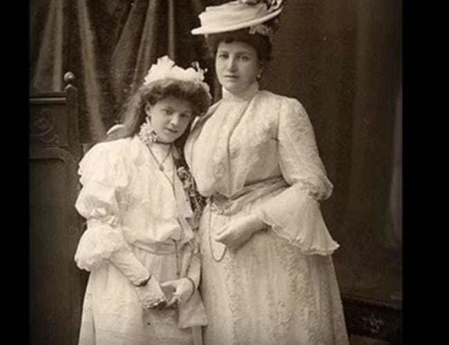 The Lancelin Women - Daughter Genevieve & Mdm
