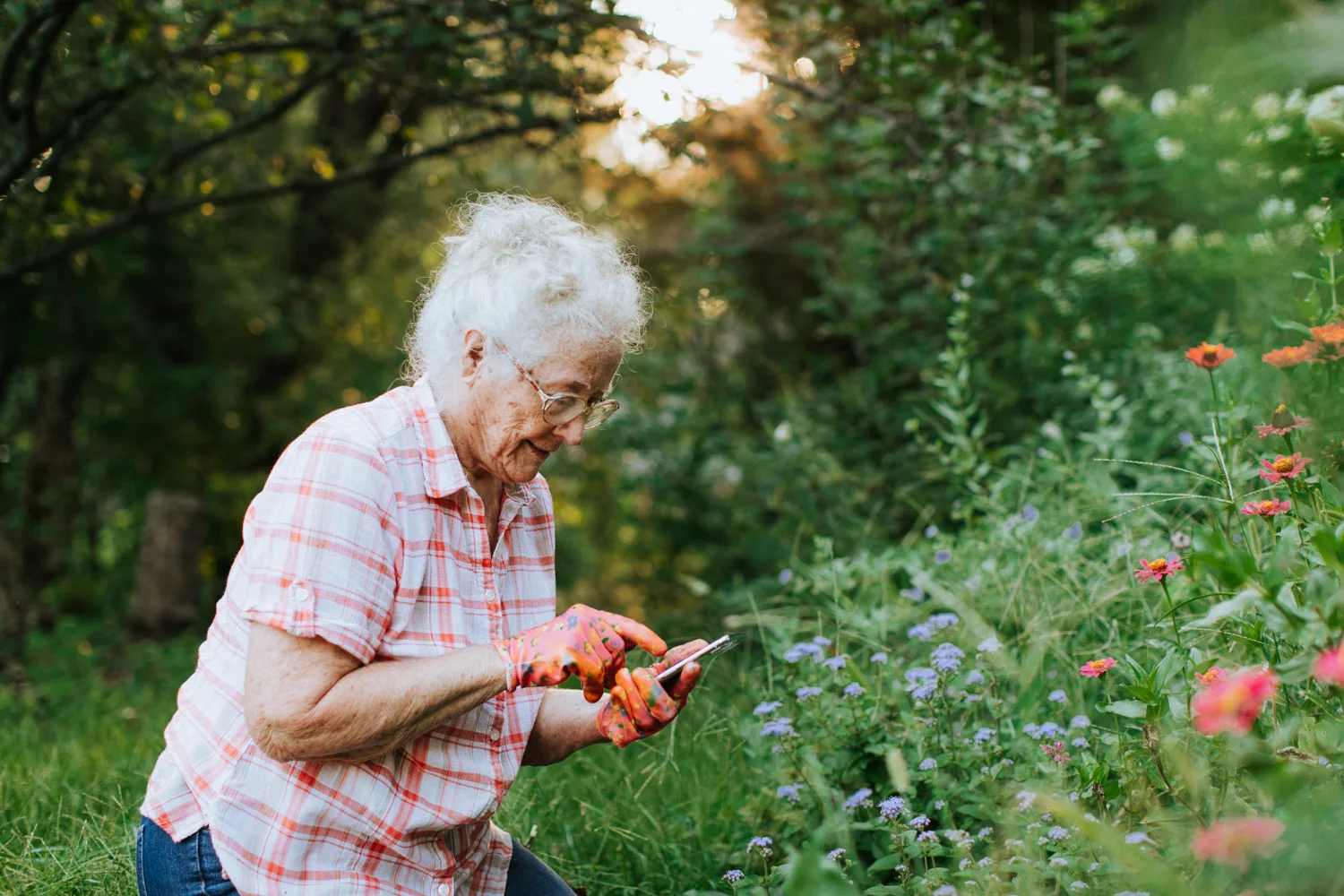 senior-lady-outdoors-8.jpg