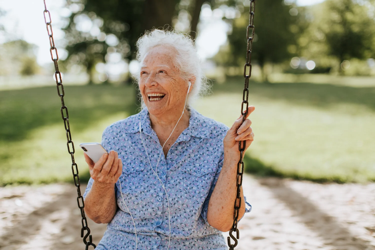 senior-lady-outdoors-14.jpg