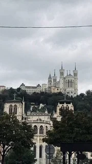 Bonjour Mon Vieil Ami Lyon - II