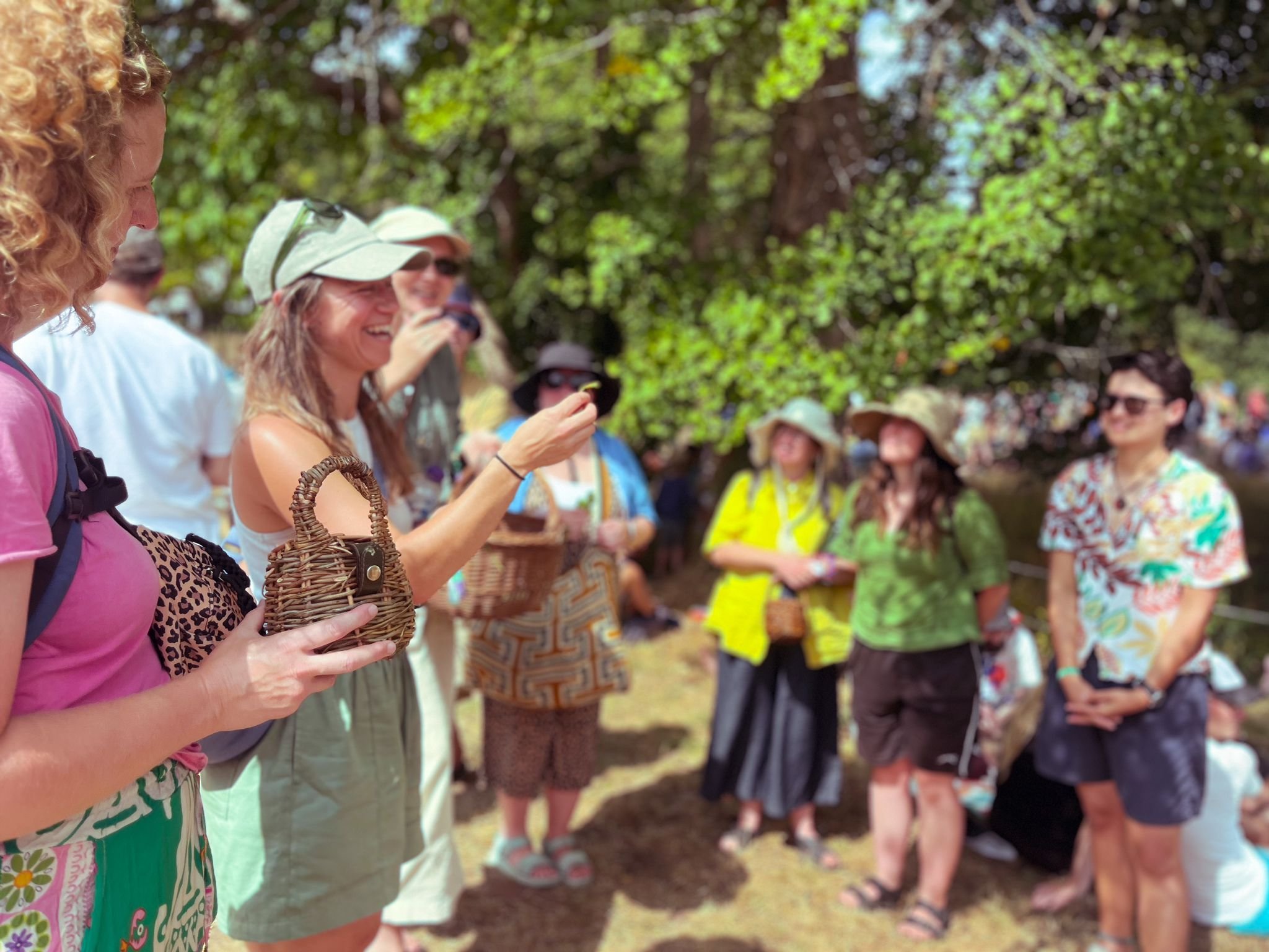 maria-healing-weeds-foraging-herbal-medicine