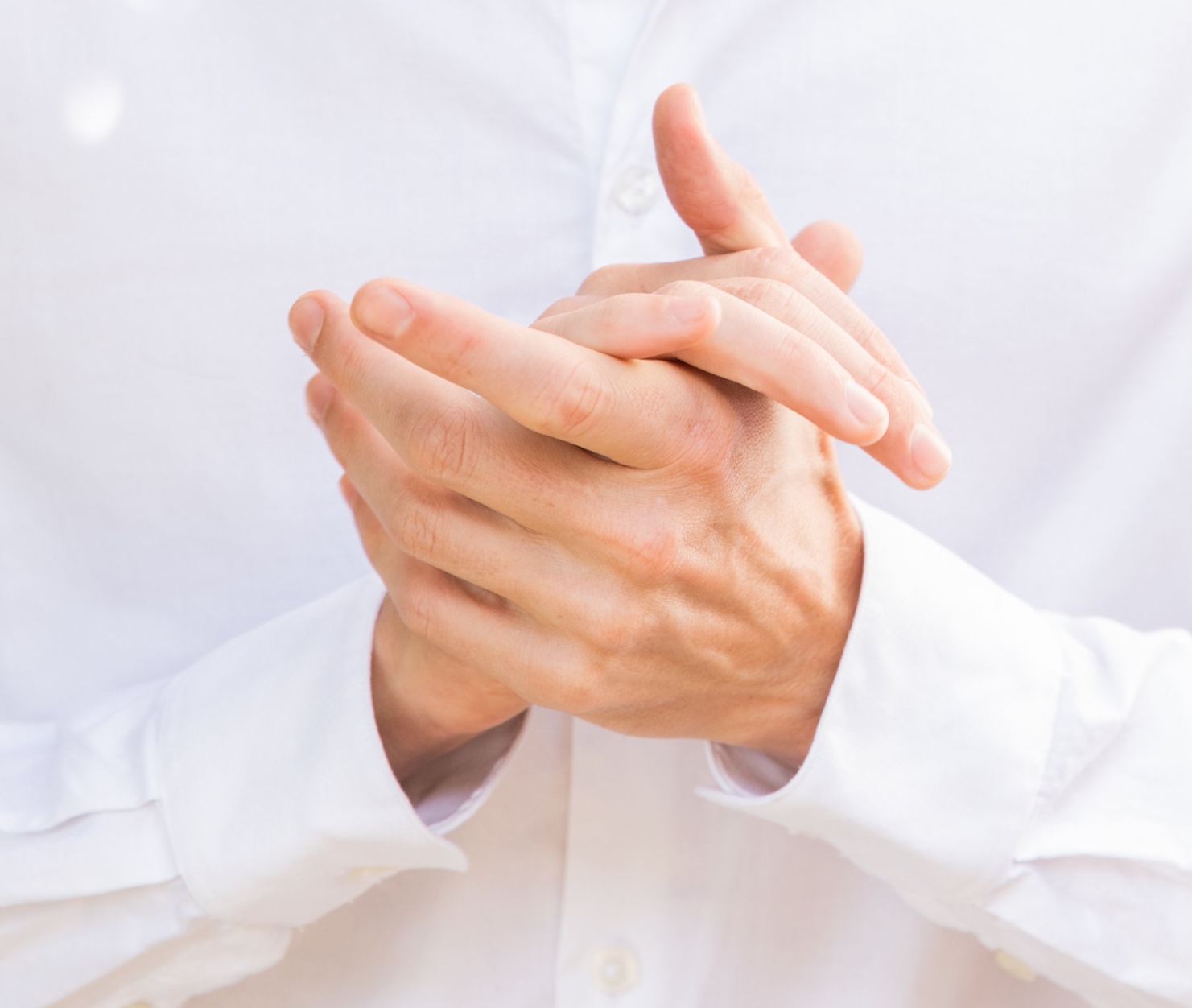 Ahram-Arya-hands.jpg