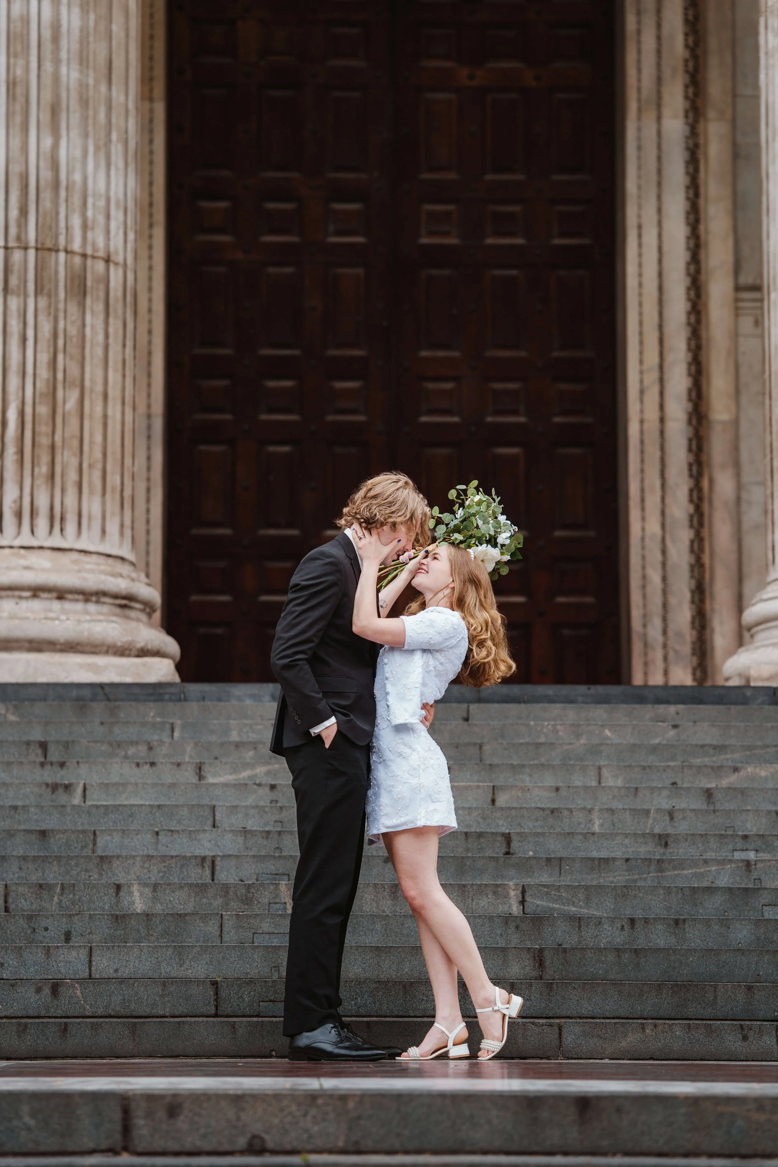 bride and groom at St Pauls Cathedral