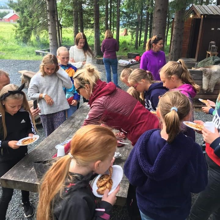 Over skog og heiberg | Barnebursdag | Mat