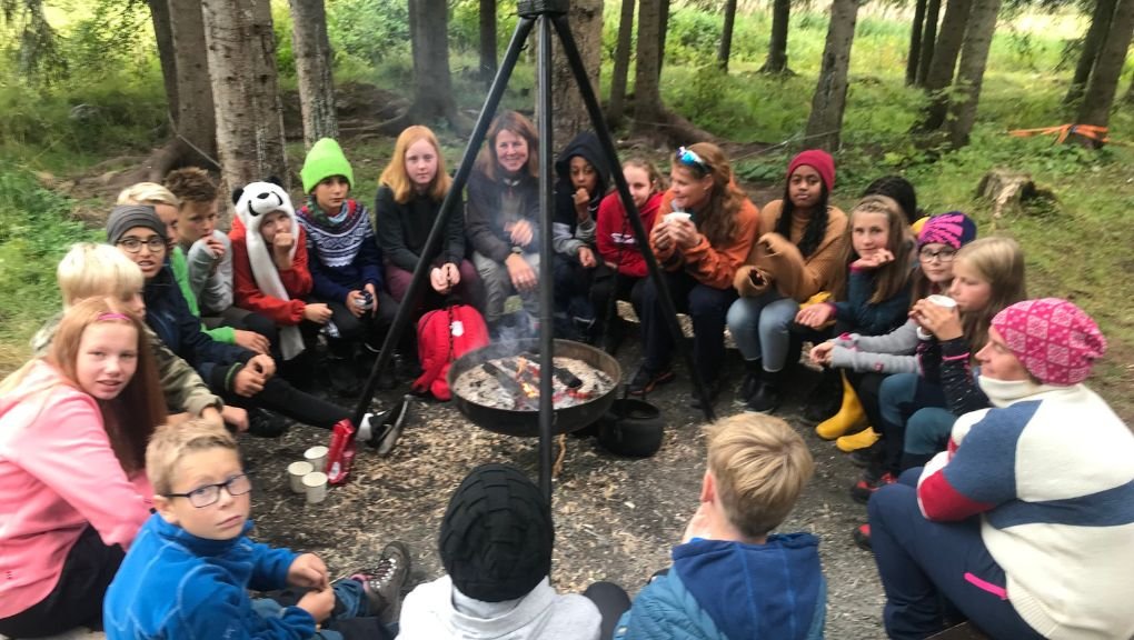 Over skog og heiberg | Barnebursdag | kos rundt bålet