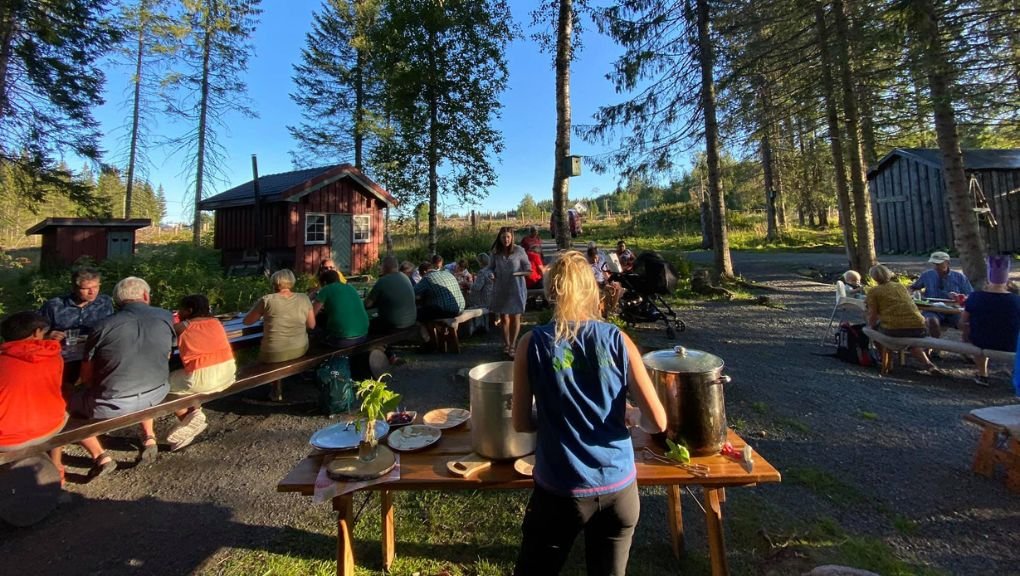 Over skog og Heiberg | Sommerfest | Mat ute