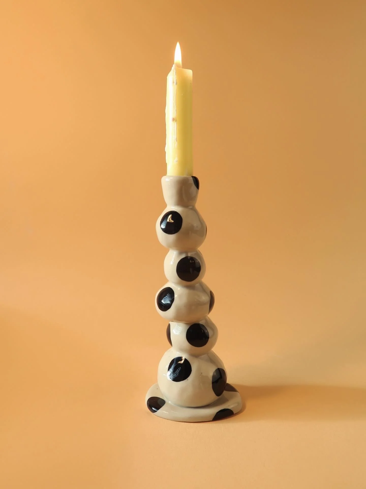 Morgen um 10 Uhr geht es los. Es wird richtig sch&ouml;n 🫶🏻
www.salkeramik.com 💛

#potterydesign #candleholder #ceramicart #handbuiltpottery #handmadeceramics