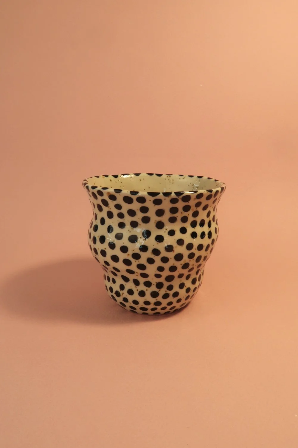 Allover Pünktchen Cup