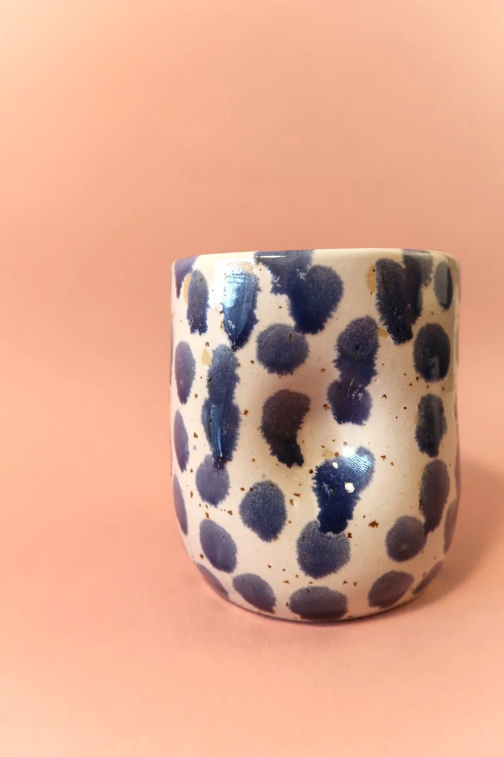 Griffelbecher blue spots