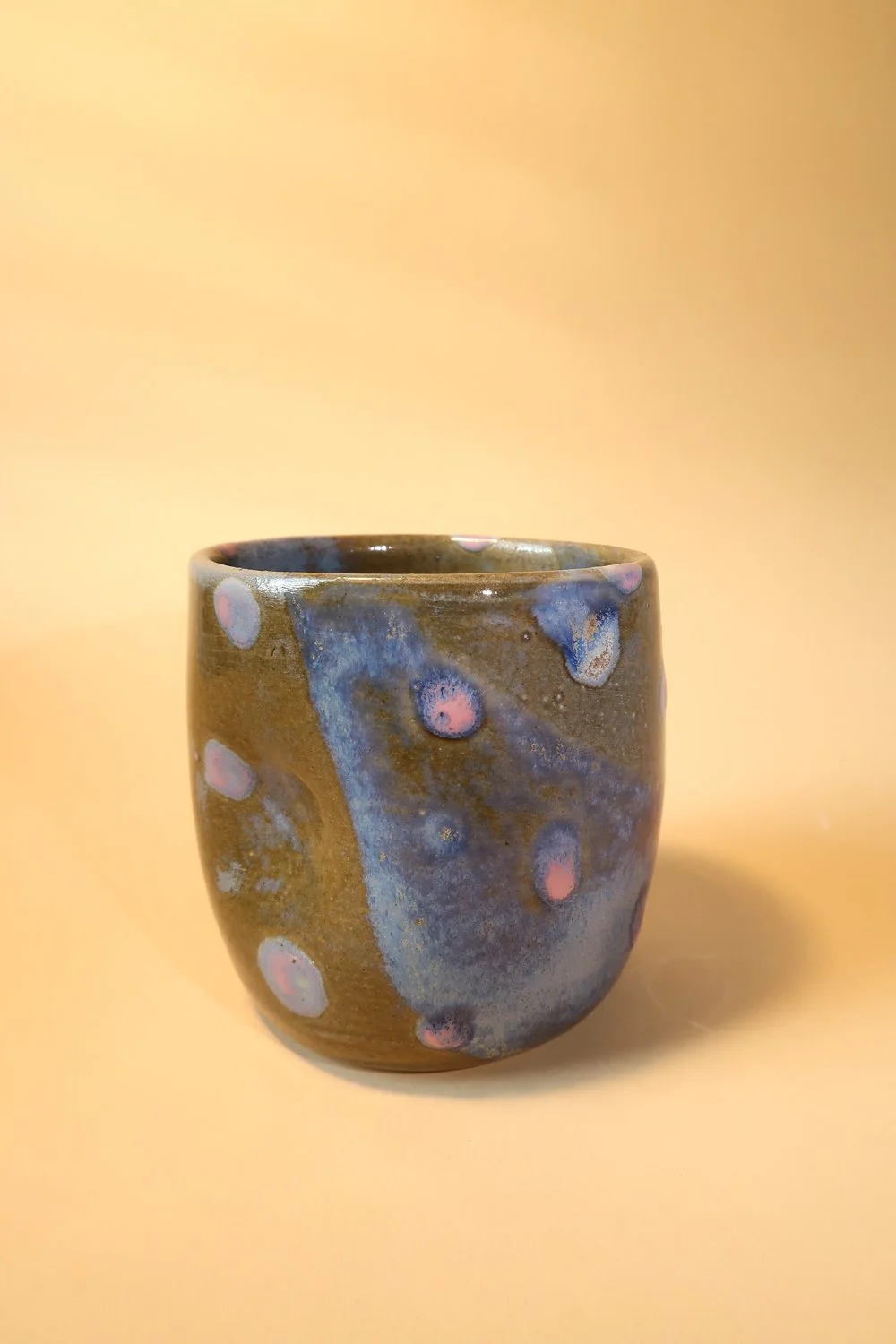 Kleiner Griffelbecher rosa Pünktchen