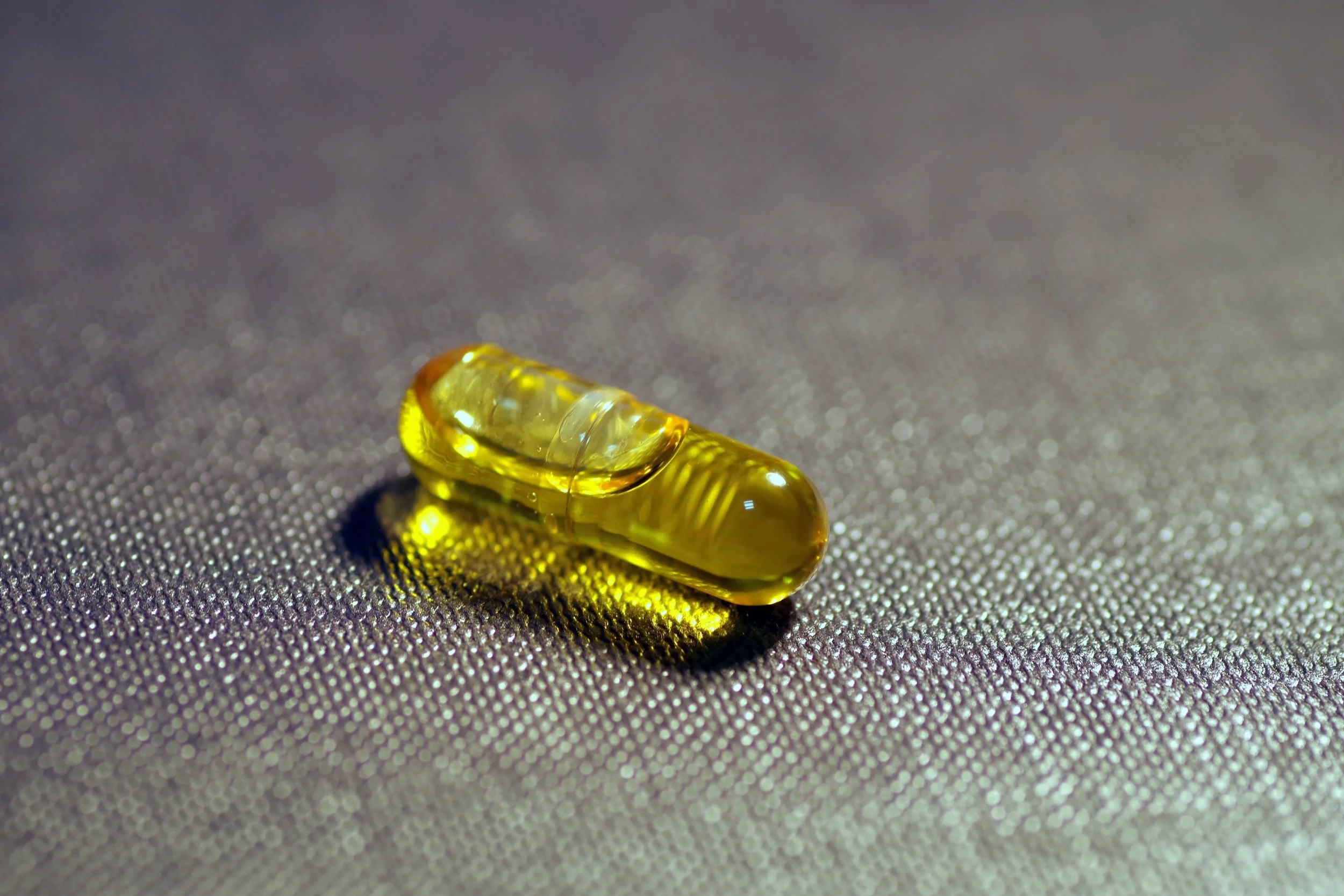 blur-capsule-close-up-236401.jpg