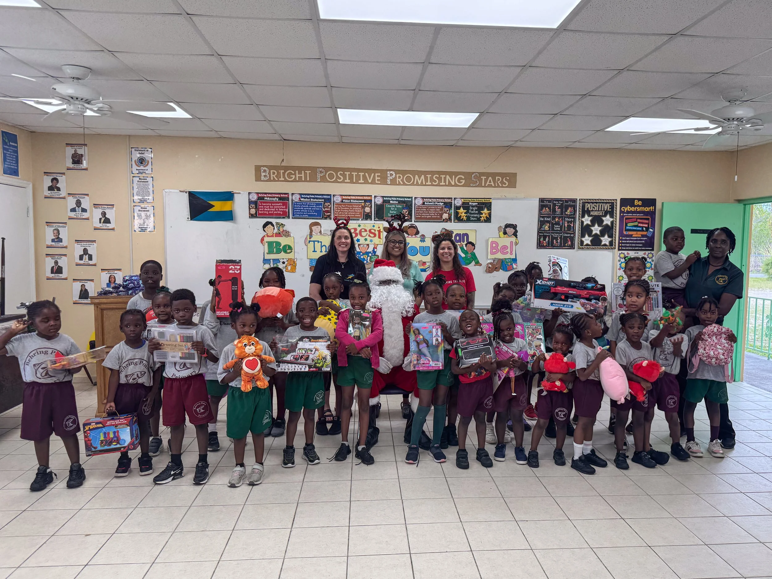 Saving the Blue - 501 c 3 - Nonprofit - Sharks - Shark - Shark Tag - Shark Tagging - Marine Biology - Shark Research - Bahamas - Florida - Shark Researcher - Shark Clothing - Shark Nonprofit - Help Sharks - Save Sharks - Hammerhead - Bull - Tiger