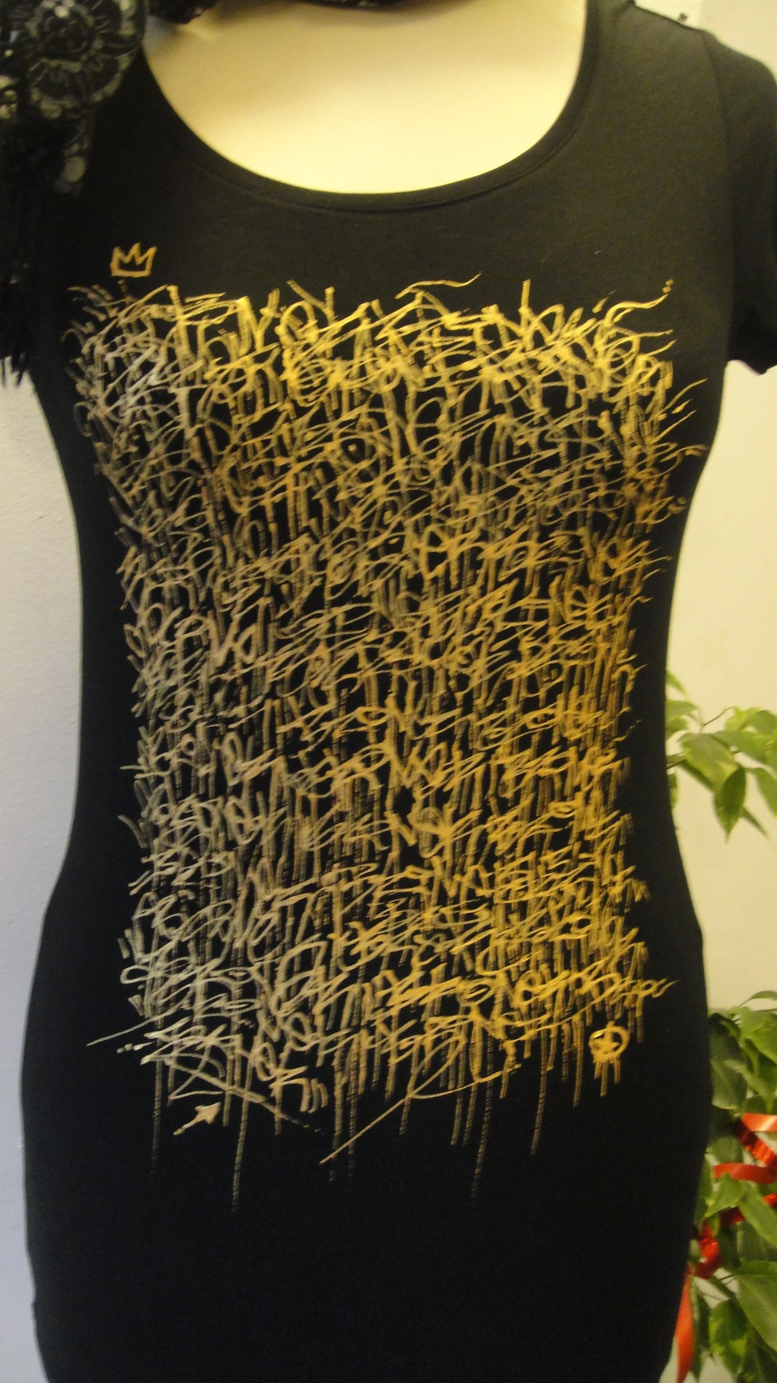 Tshirt Femme Col Rond "ecriture gold"
