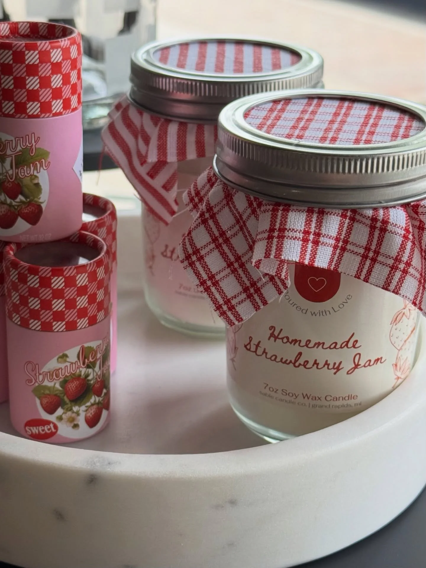 What&rsquo;s better than homemade strawberry jam in the summertime? We&rsquo;d say it&rsquo;s a handmade strawberry jam candle!!!🍓🥄🫙

Inspired by vintage Michigan summers, this candle captures the simple joys of the season&mdash;picnics on red gin
