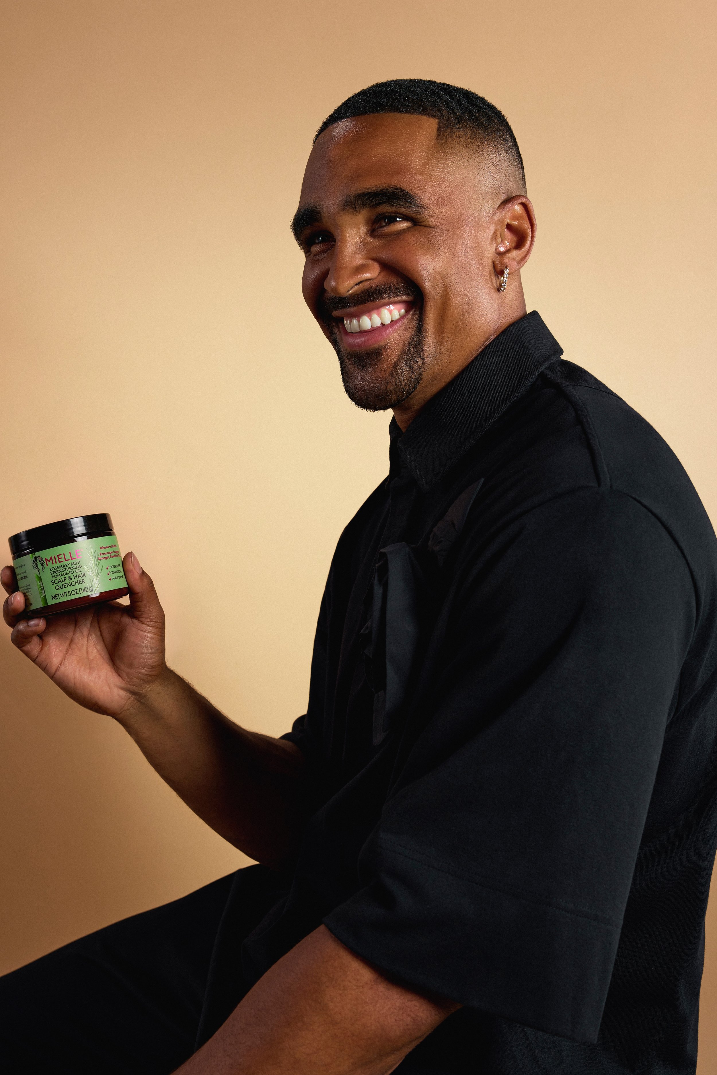 SEAMLESS_PORTRAITS_JAYLEN_NEW LABELJun 24 2026_0336 copy 2.jpg