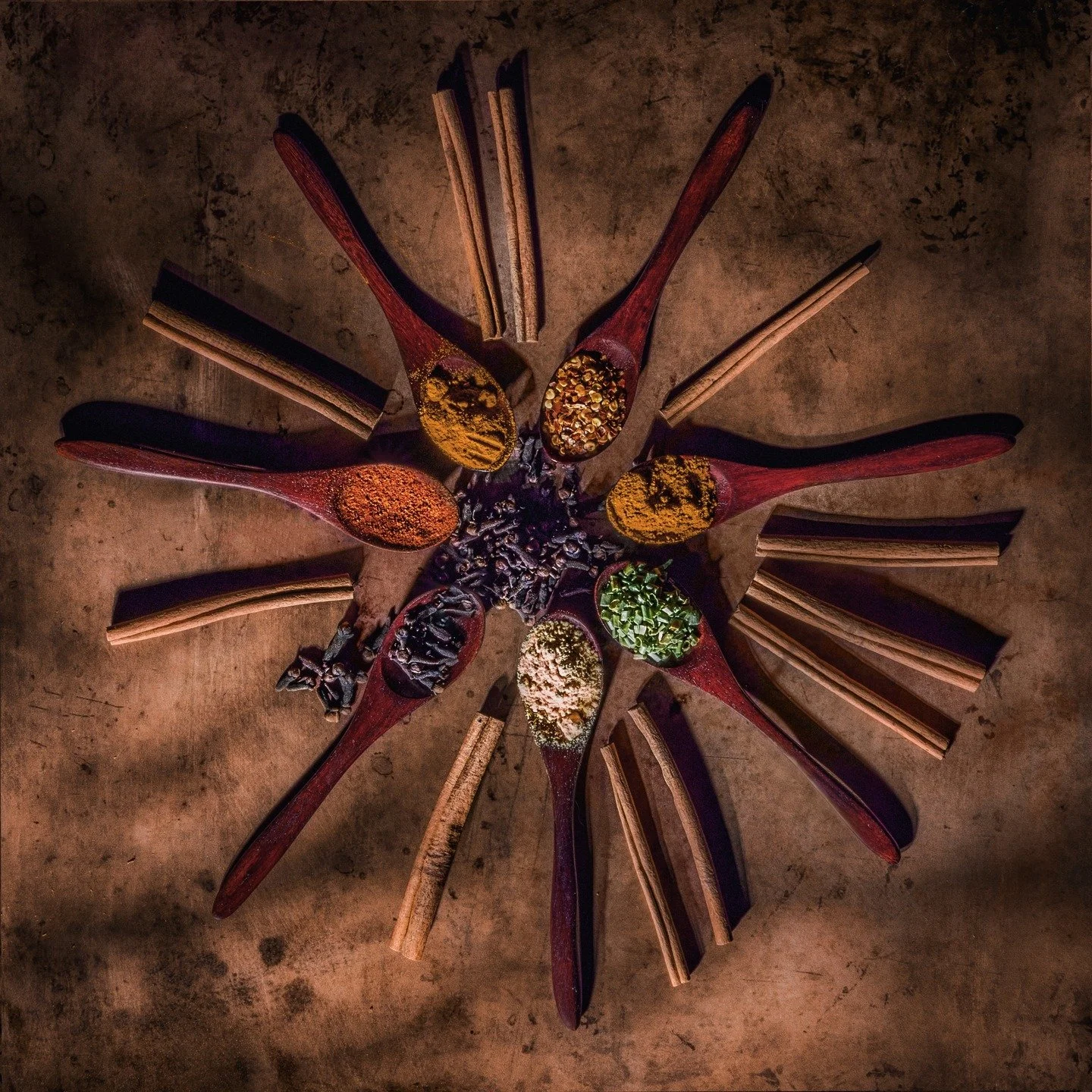 Lightpainted spices. This was created using Daylight Live Composite to freeze the ambient light.

1/2 second refresh rate f14 iso 200.
220 frames, stacked in-camera on lighten blend mode, for a total time of ~110 seconds.

Taken with the @omsystem.ca