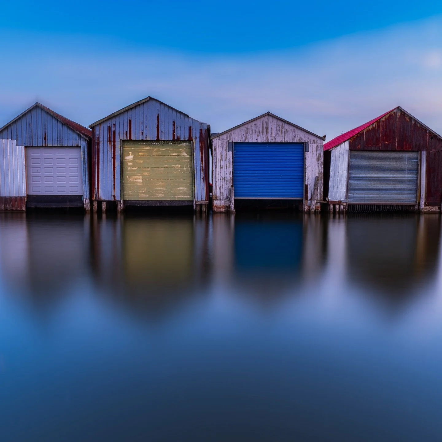 Join us for a workshop, retreat, or one-on-one mentoring and master long exposures and other creative imagery. Links in Bio