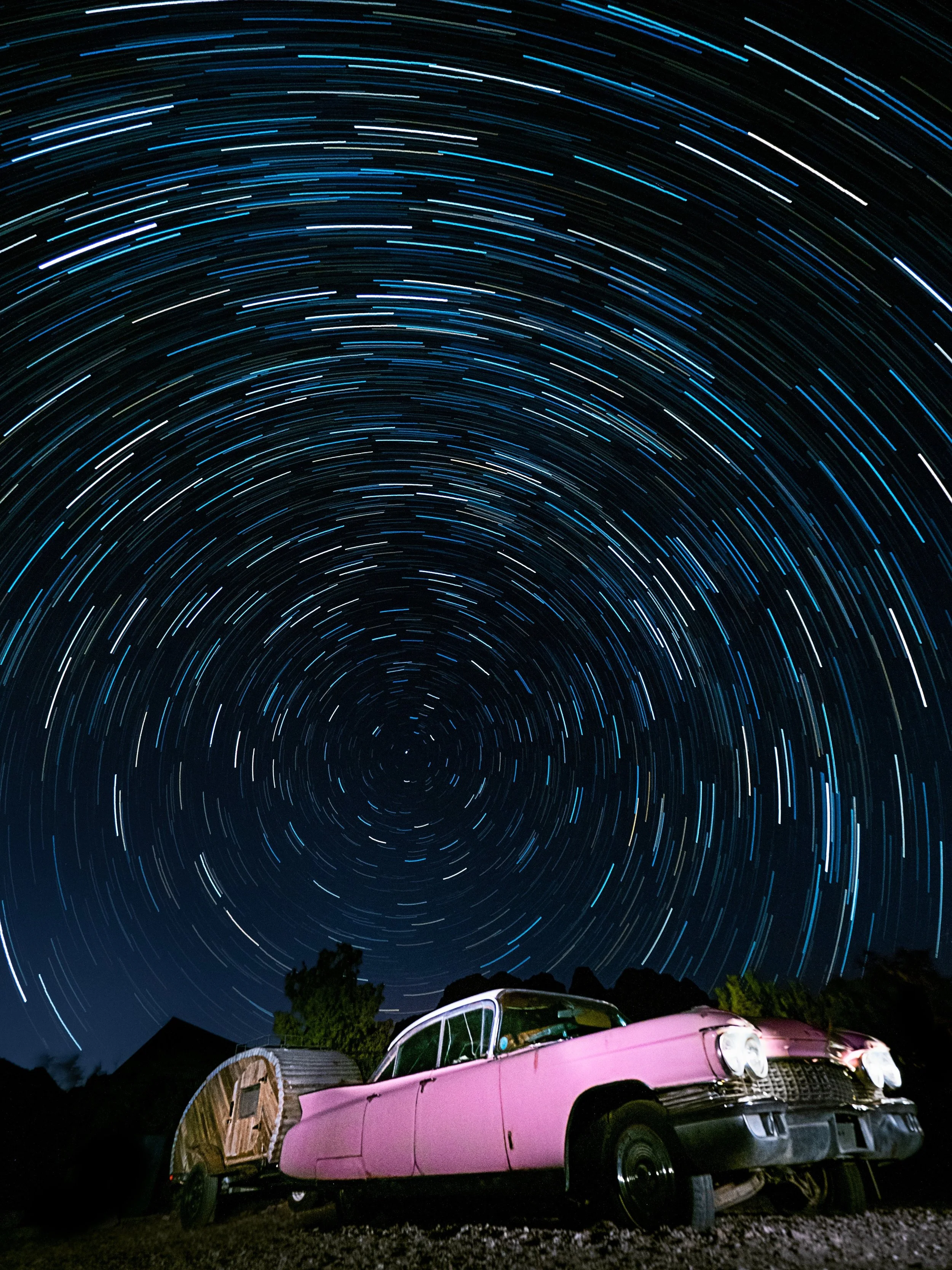 Light painting and Star Trails using Live Composite

@omsystem.americas @omsystem.cameras 

#omsystem #livecomposite #startrails #lightpainting #pinkcadillac #lisatomphotos