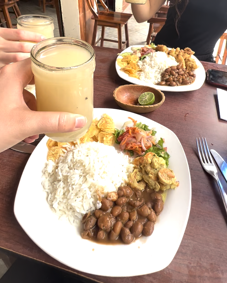 Almuerzo 