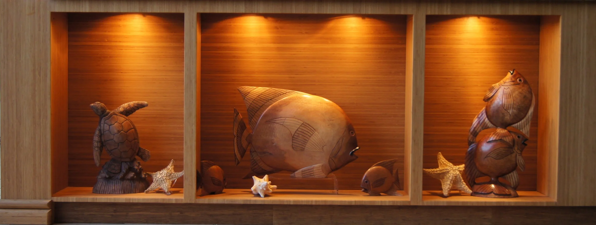 ^ Bamboo creates the perfect place to show off your favorite things!