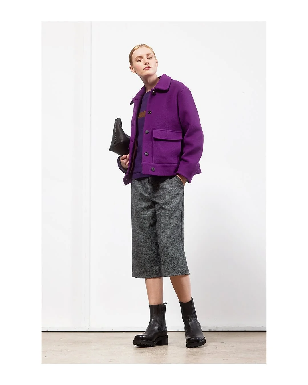 Just arrived - our jacket- line 💜💙🤎
#purewool #merinowool #corduroy 
It’s online and in store now
->> www.annetterufeger.de
accessoires 
@the_girl_and_the_gorilla 
@onemillionglasses @silviabundschuh_hutdesign 
shoes&bags @alina