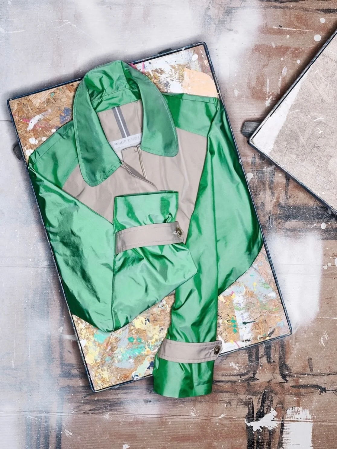 spring, set, go!
photographer @andreastobaben 

#annetterufeger
#ss26
#hamburg
#localbrand
#womenswear