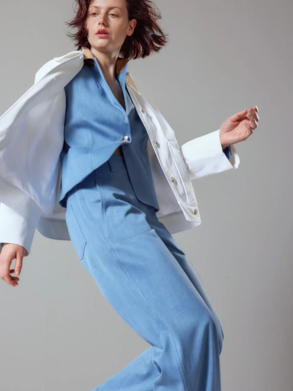 Summer with the Rufegers! Enjoy lightness, colour and new combos!

IN THE MOOD

online and in store
-> www.annetterufeger.de 

#annetterufeger 
#madeinhamburg 
#localbrand
#ss26 
#hamburg