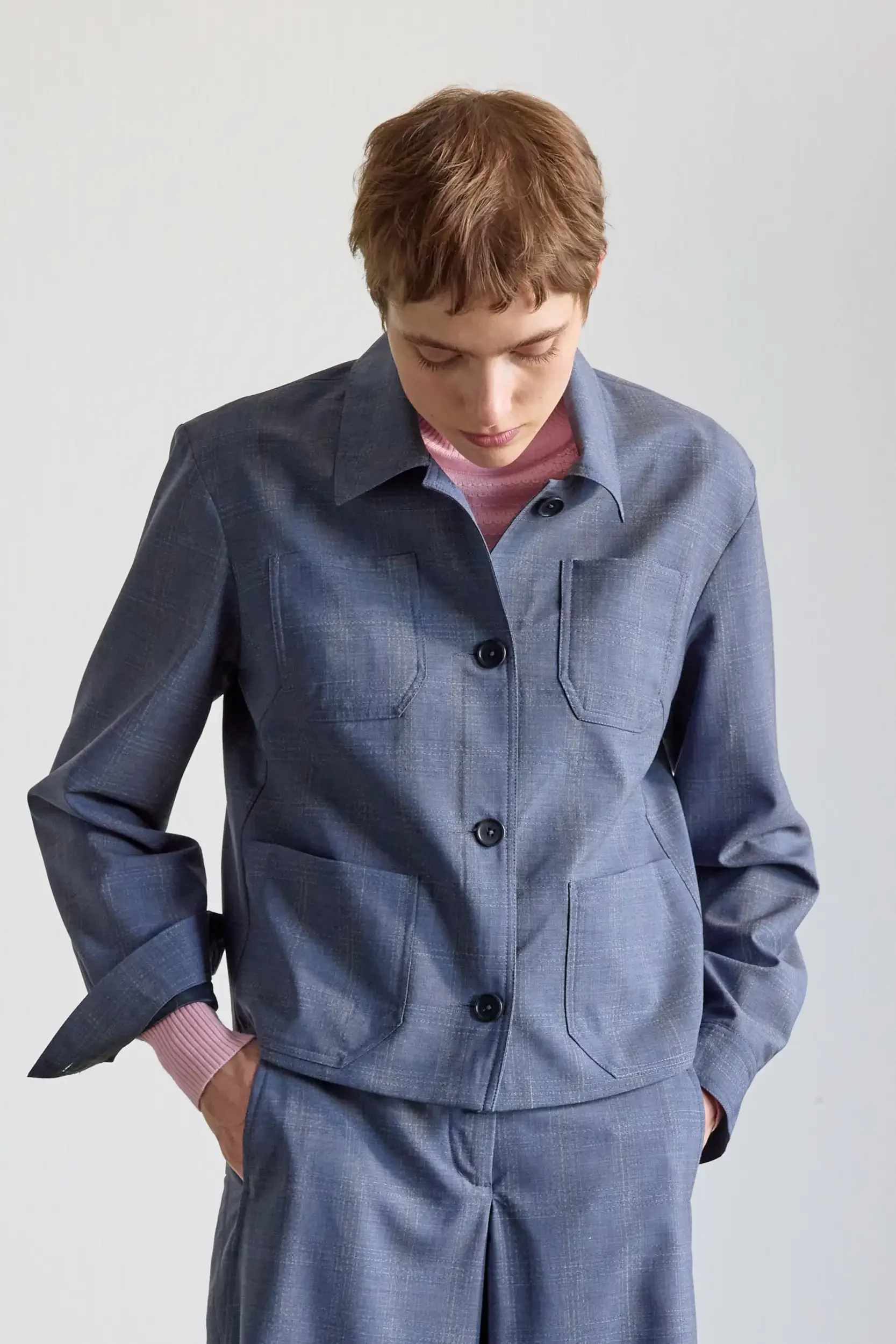 Anzugjacke-Schurwolle-blau-grau-kariert-AnnetteRufegerHW26.webp