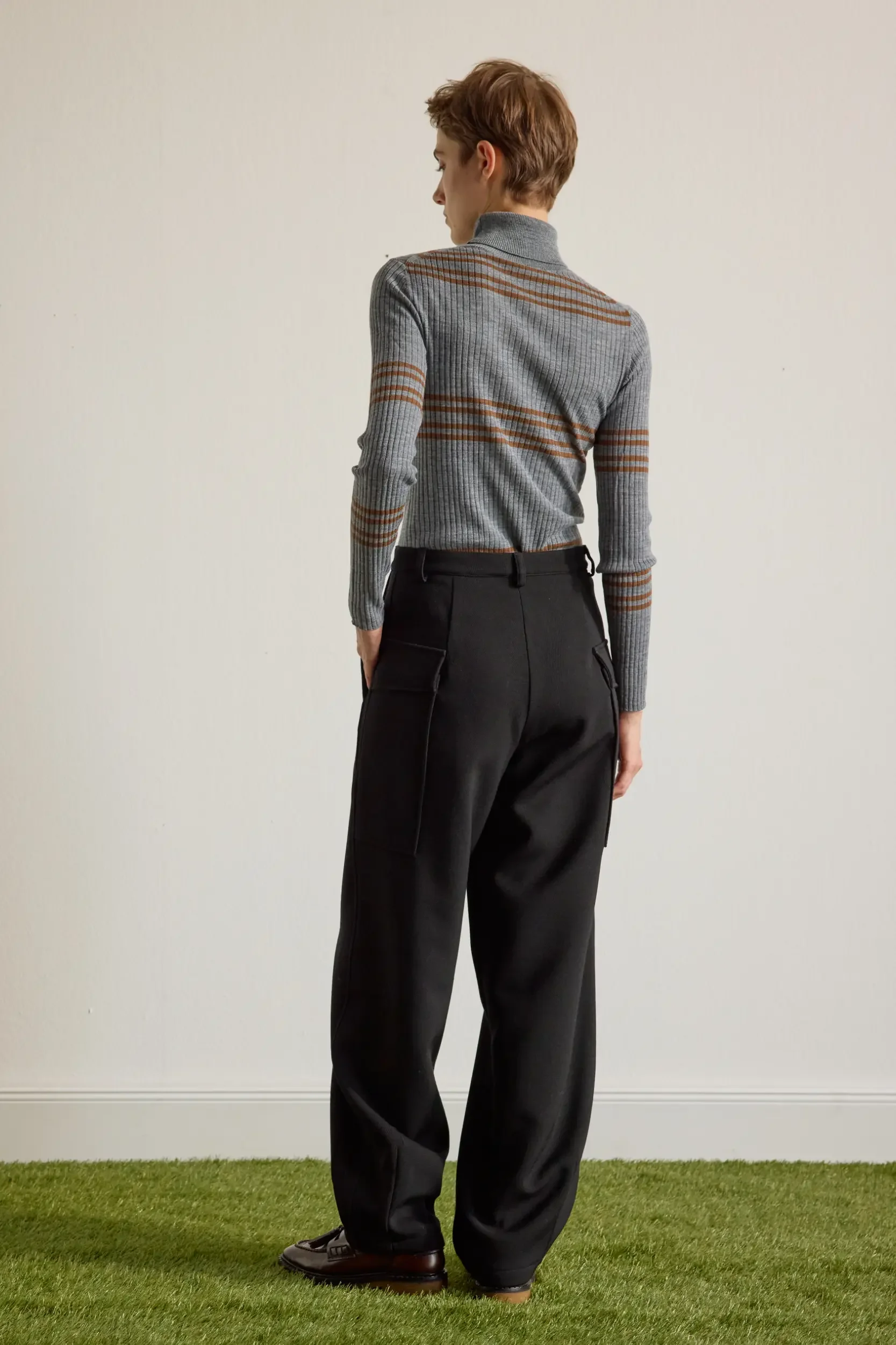 Cargo-Style-Schurwolle-Hose-AnnetteRufegerHW26.webp