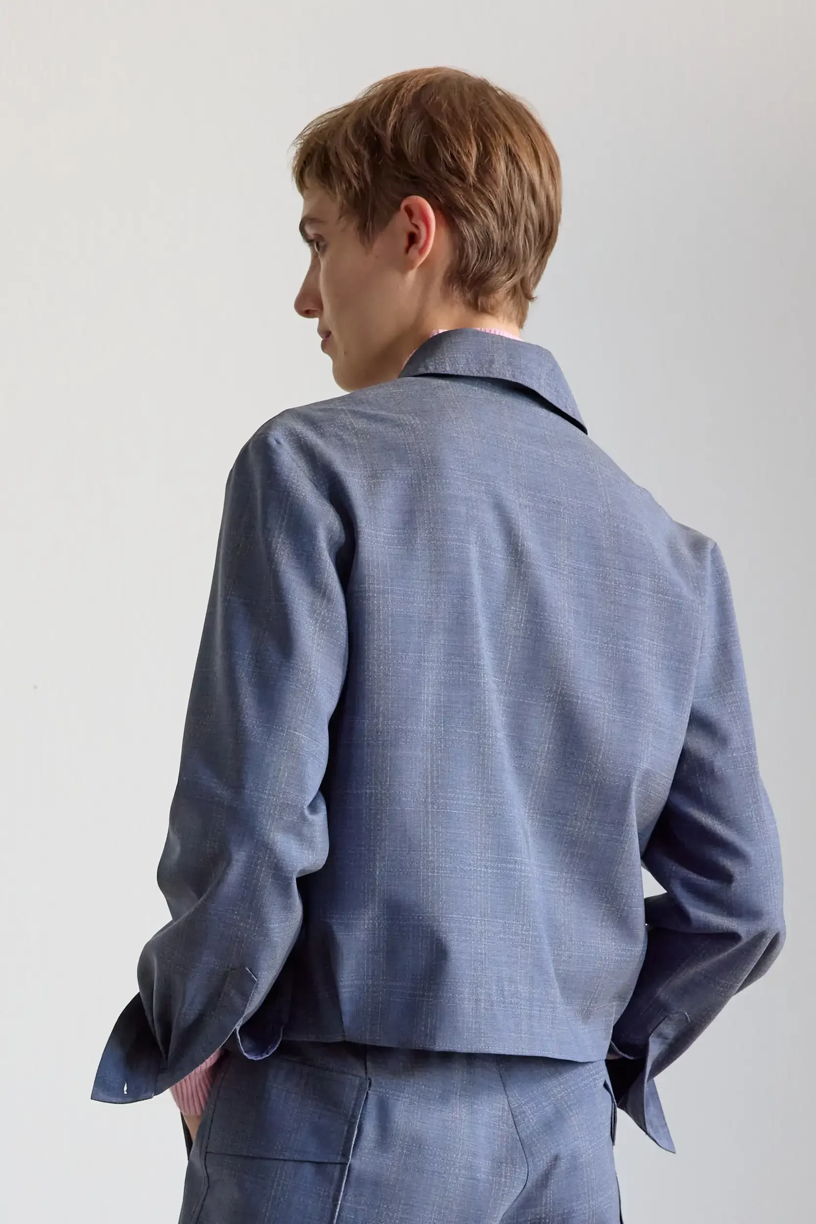 Anzugjacke-Schurwolle-Blau-Grau-Kariert-back-AnnetteRufegerHW26.webp