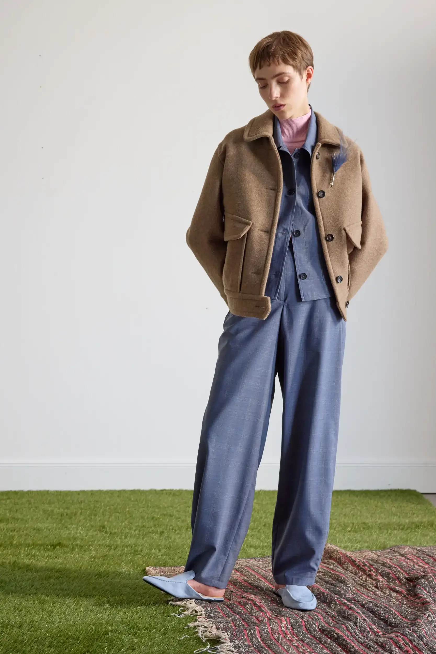 Jacke-oversized-Wolle-sand-front-AnnetteRufegerHW26.webp