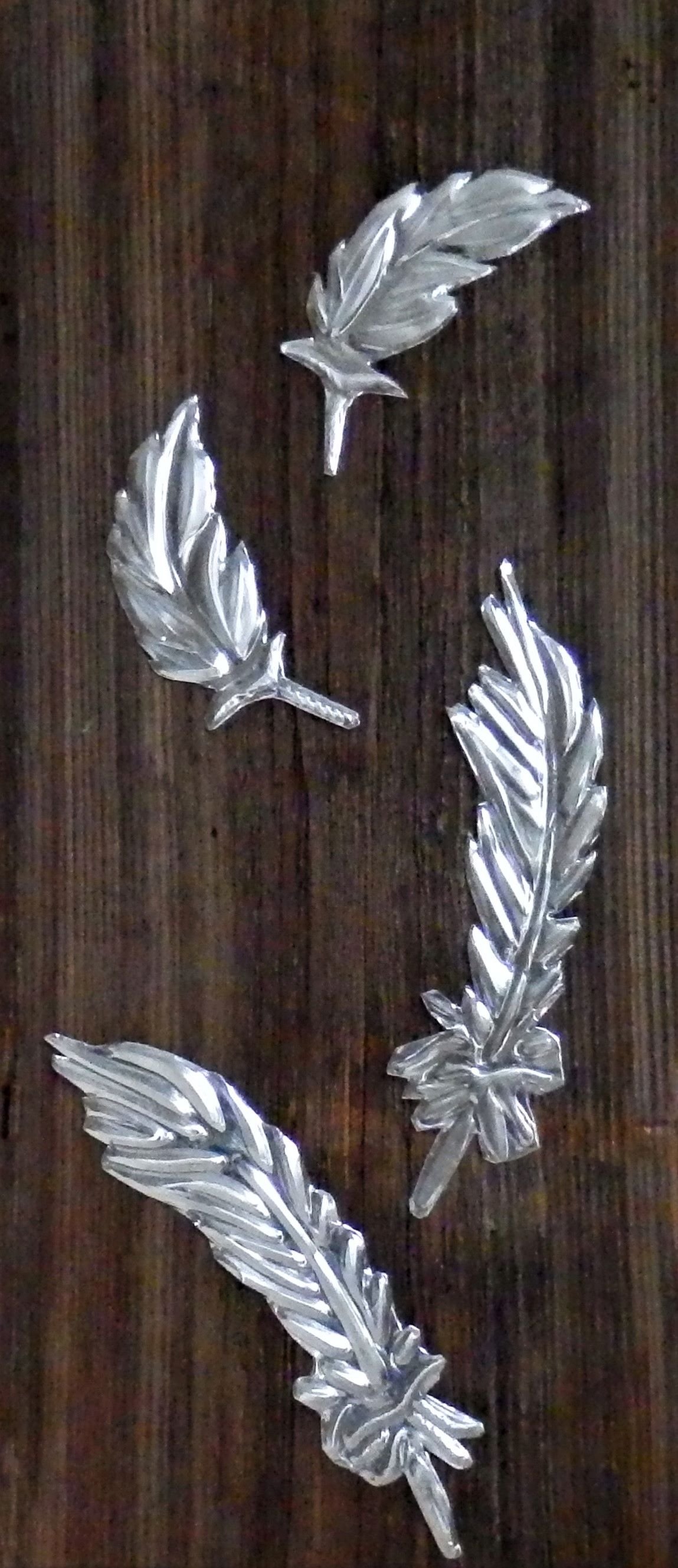10_Spear_Silver feathers.jpg