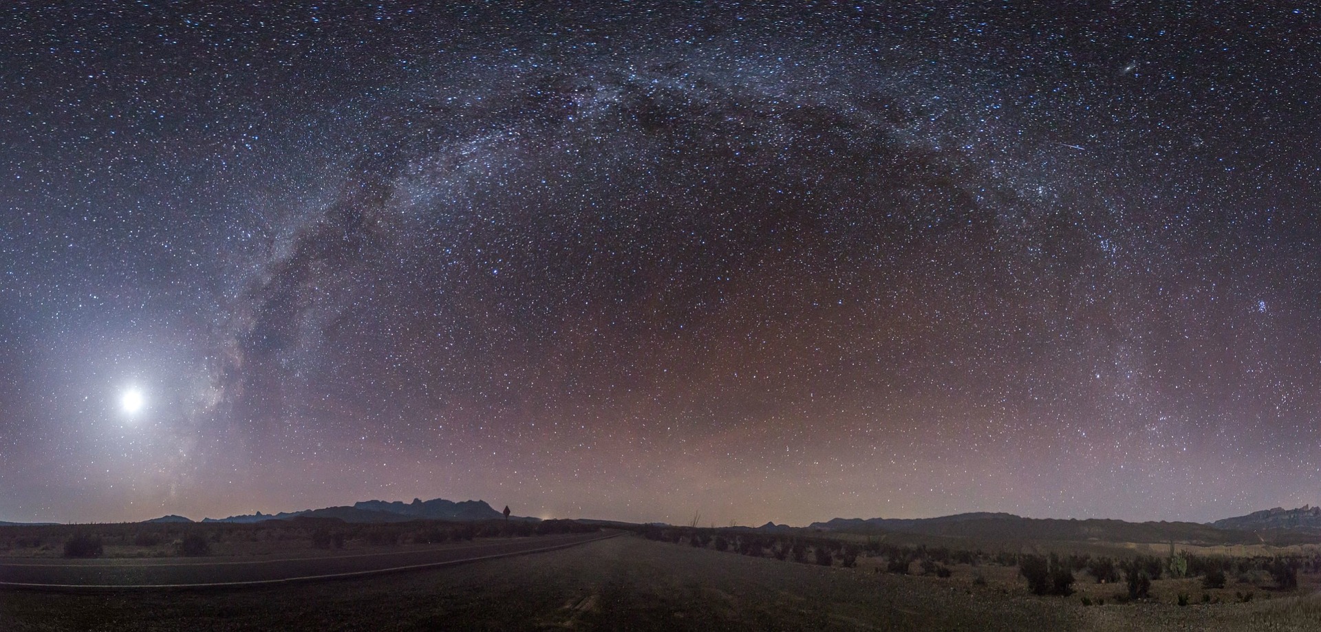 Full Arc of Milky Way_1920.jpg