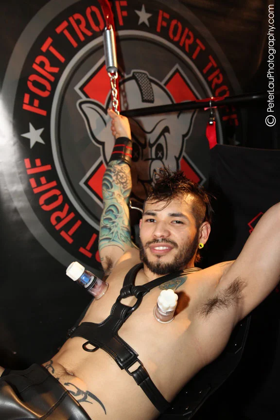 black-party-expo-2012_6911056690_o.jpg
