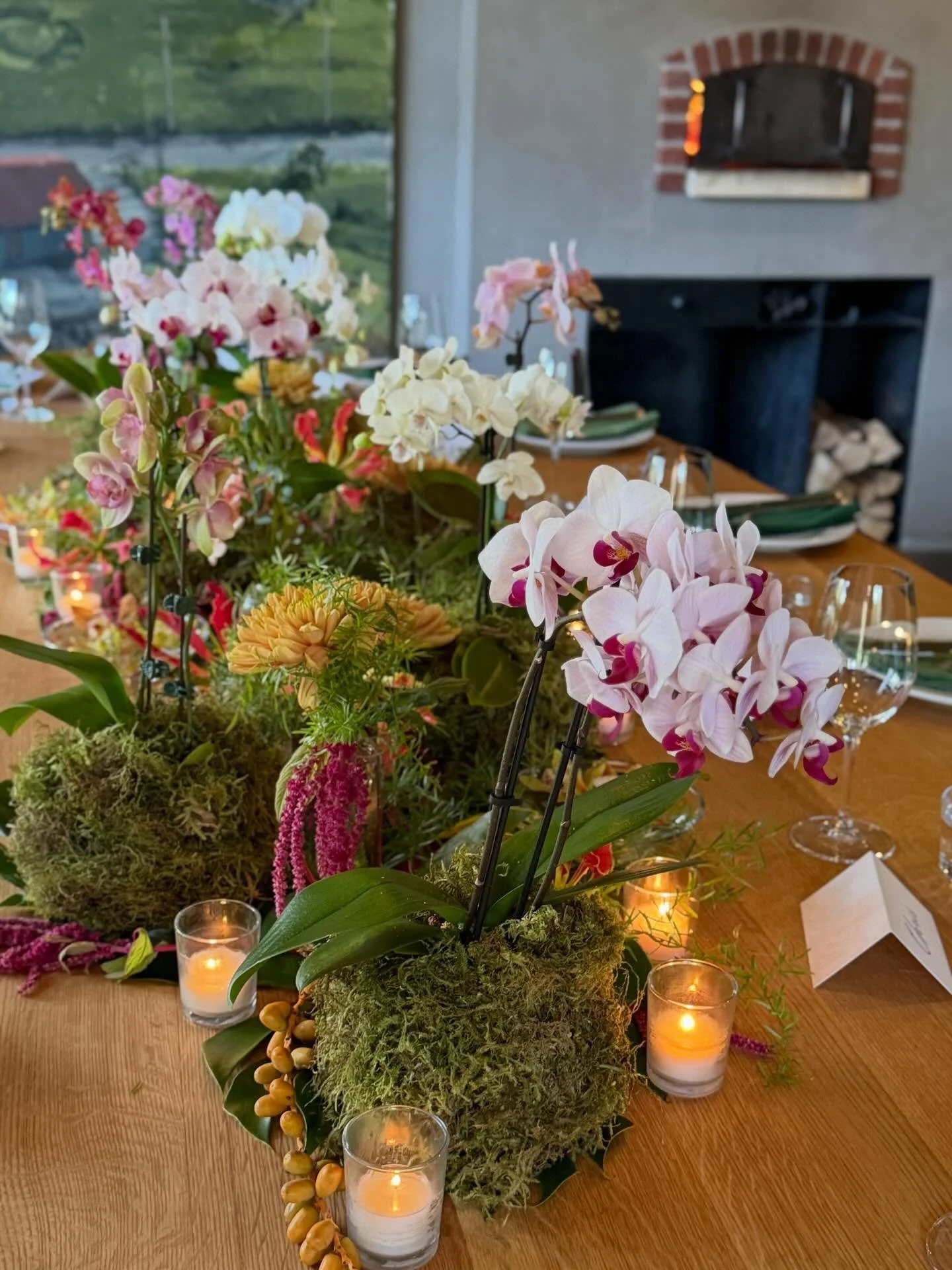 To create the flowers for Rachel&rsquo;s birthday celebration was such an honor! My dream was to transport her to Hawaii, one of her favorite places, for the evening. 🌺

A fresh lei strung with love, kokedama orchids handcrafted as gifts for the gue