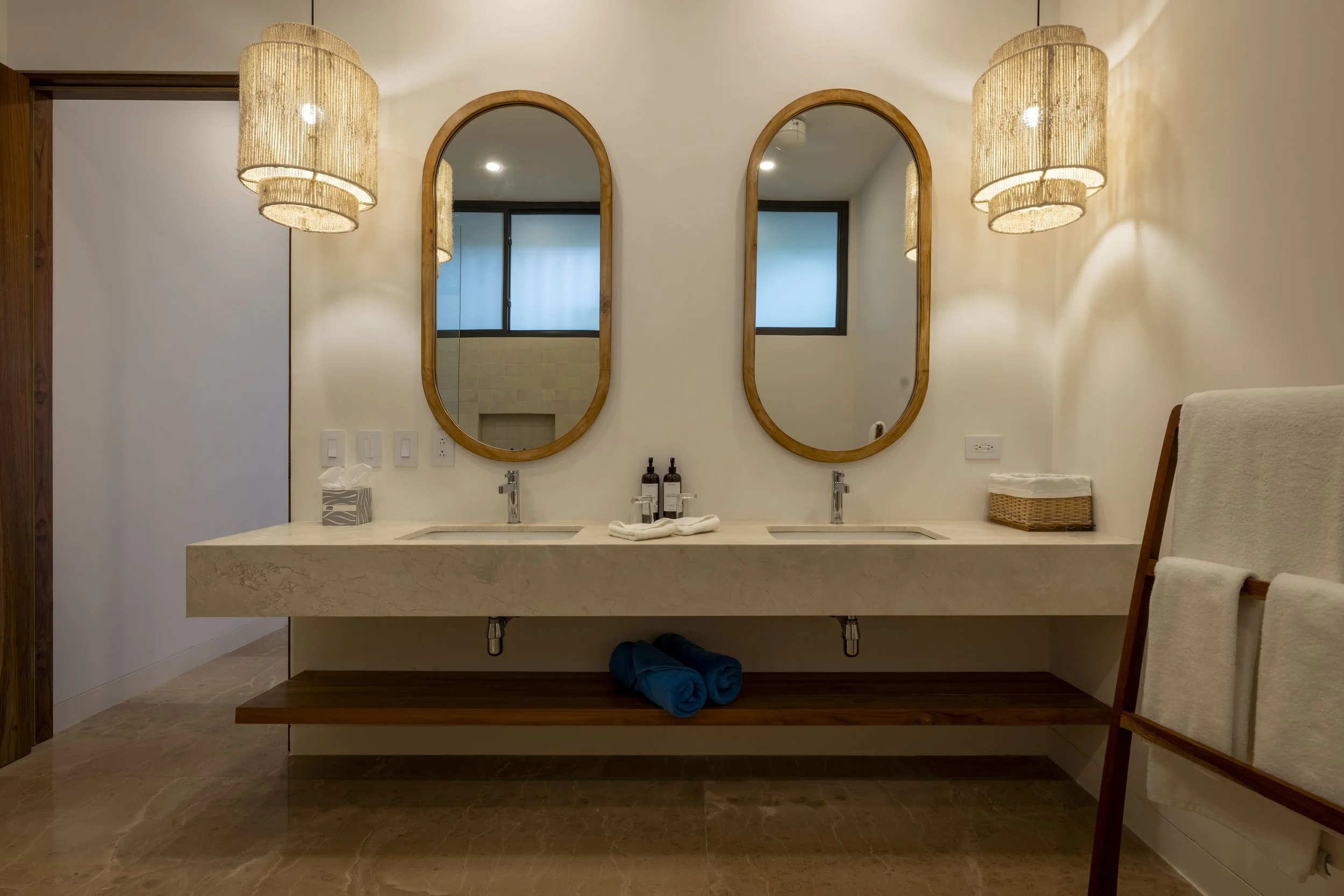 Comfort Suite Tarrace_5.jpg