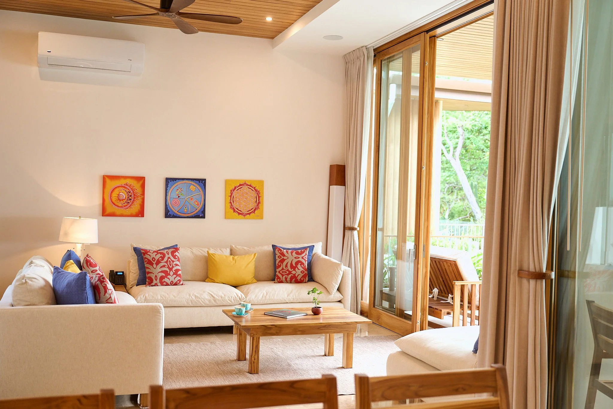 beachfront master suite 01.jpg