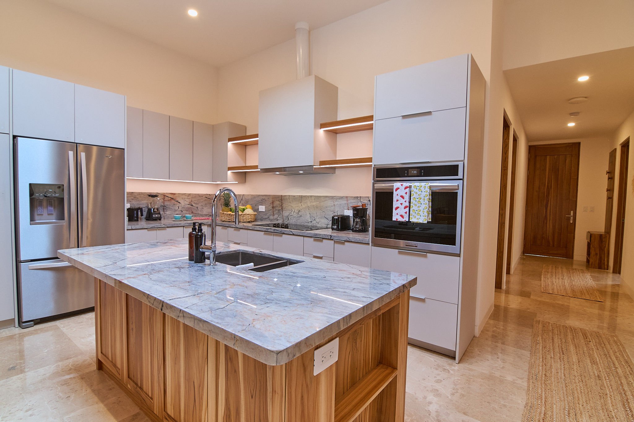 beachfront master suite 06.jpg