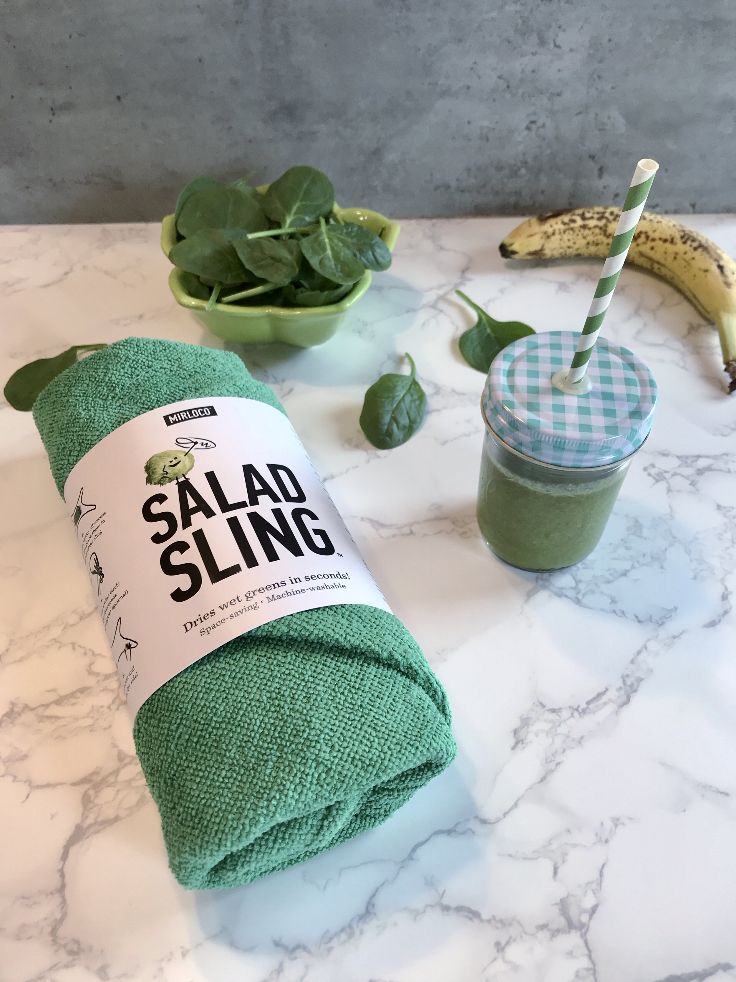 Salad Sling by Mirloco, Lettuce Dryer Towel with Waterproof Liner, Dry  Greens in Seconds, Great Alternative to Salad Spinner