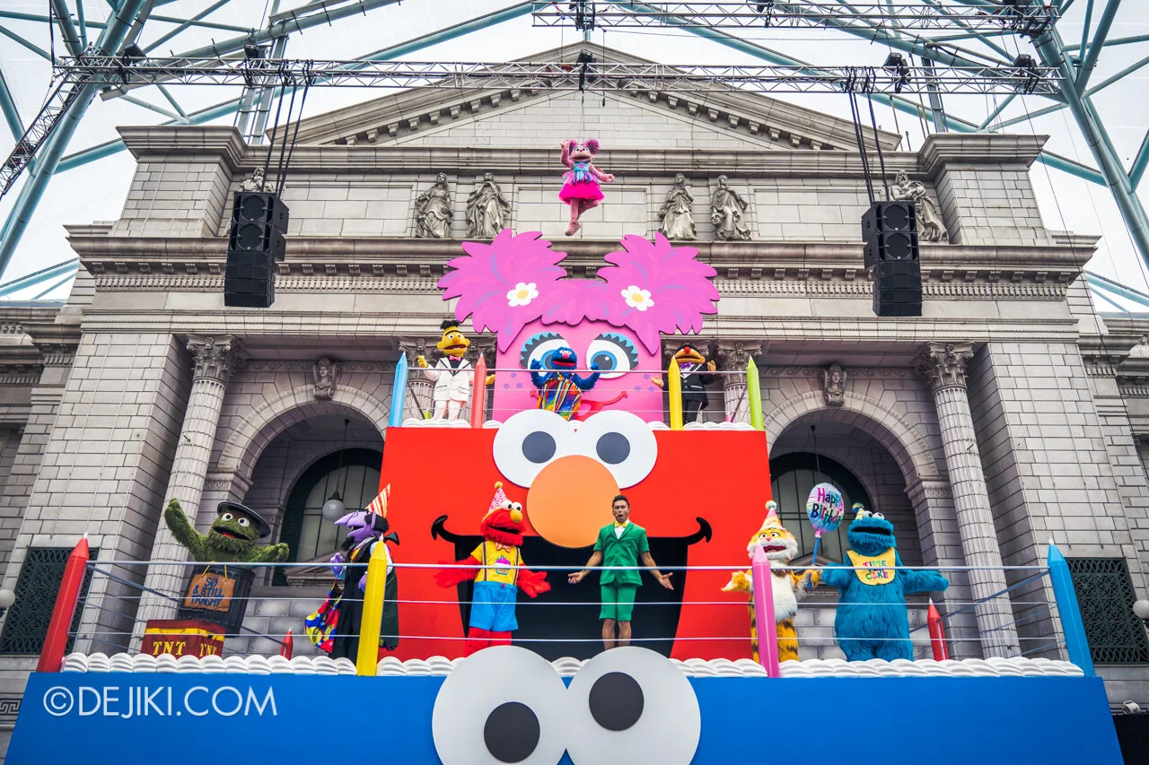 Universal-Studios-Singapore-Sesame-Street-50-Years-and-Counting-Celebration-Blowout-Party-finale.jpeg
