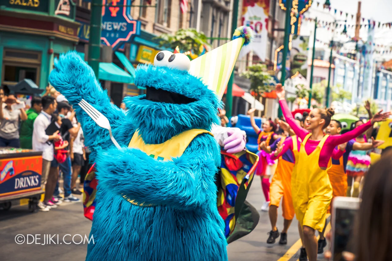 Universal-Studios-Singapore-Sesame-Street-50-Years-and-Counting-Celebration-Blowout-Party-intro-cookie-monster.jpeg