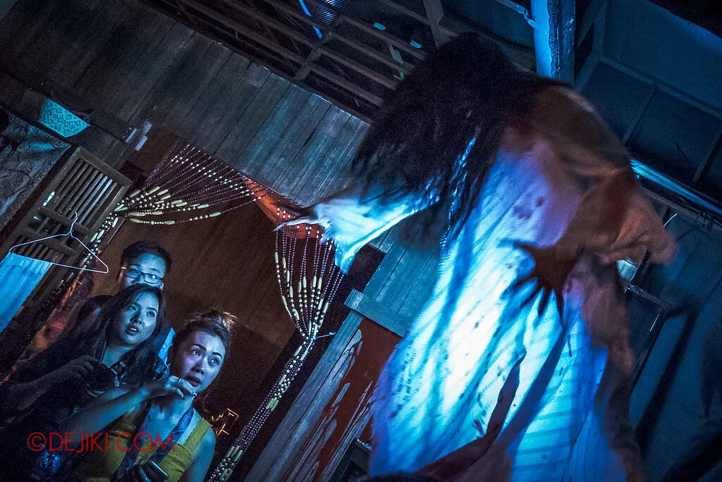 Universal-Studios-Singapore-Halloween-Horror-Nights-8-Pontianak-haunted-house-jumping-stunt-pontianak.jpeg